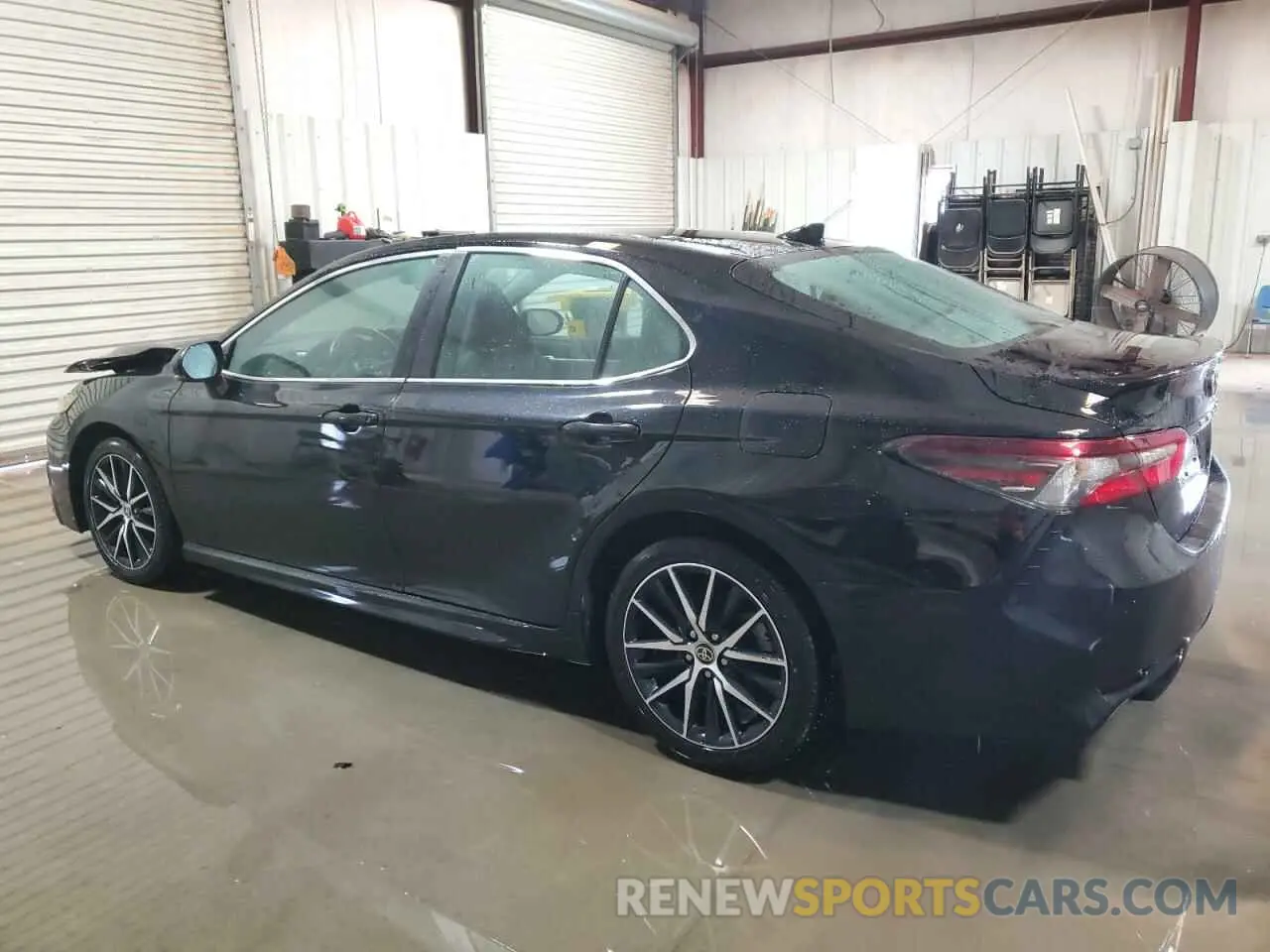 2 fotografías del automóvil dañado 4T1G11AK1PU766495 TOYOTA CAMRY 2023