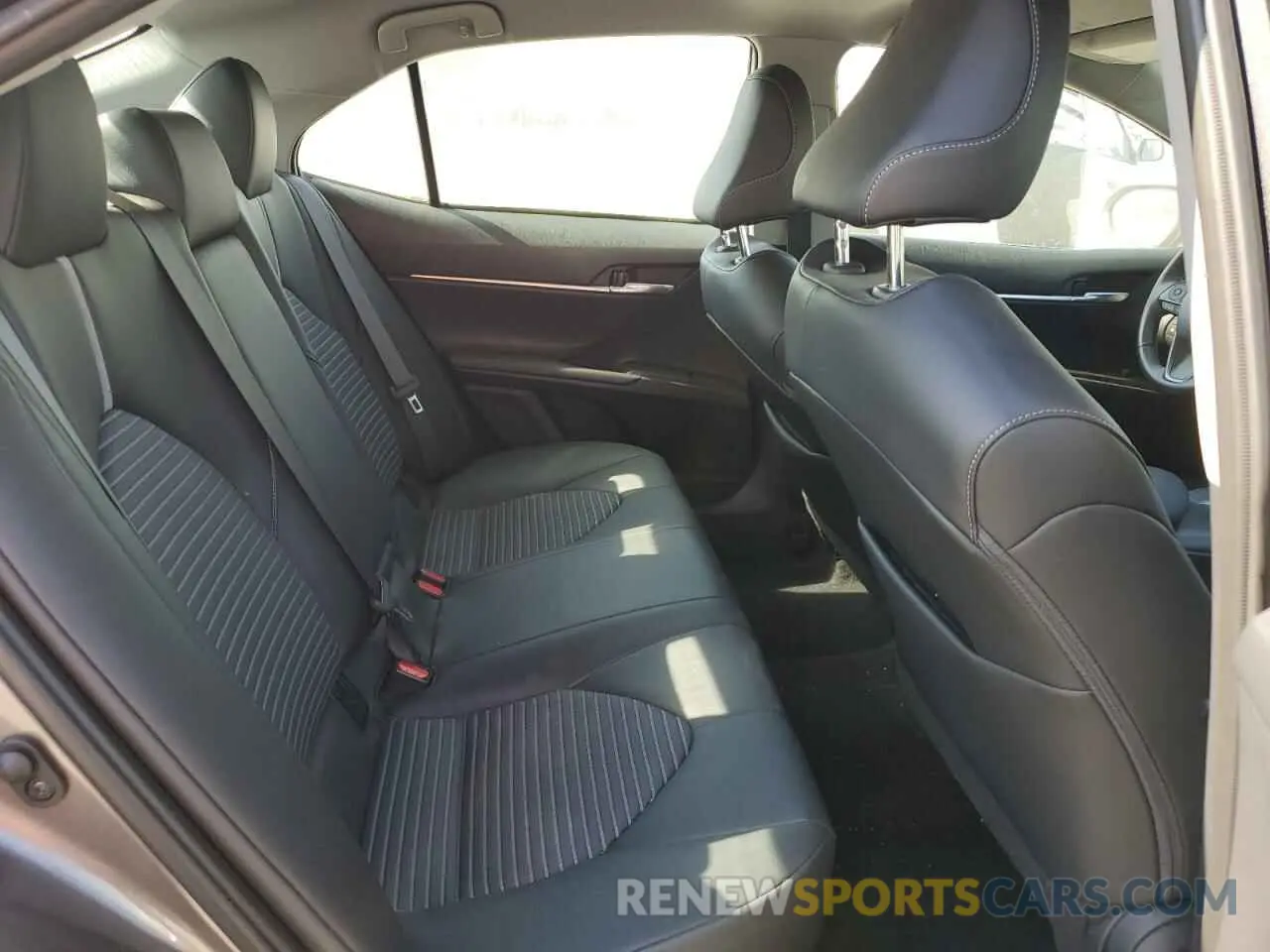 10 fotografías del automóvil dañado 4T1G11AK1PU791543 TOYOTA CAMRY 2023