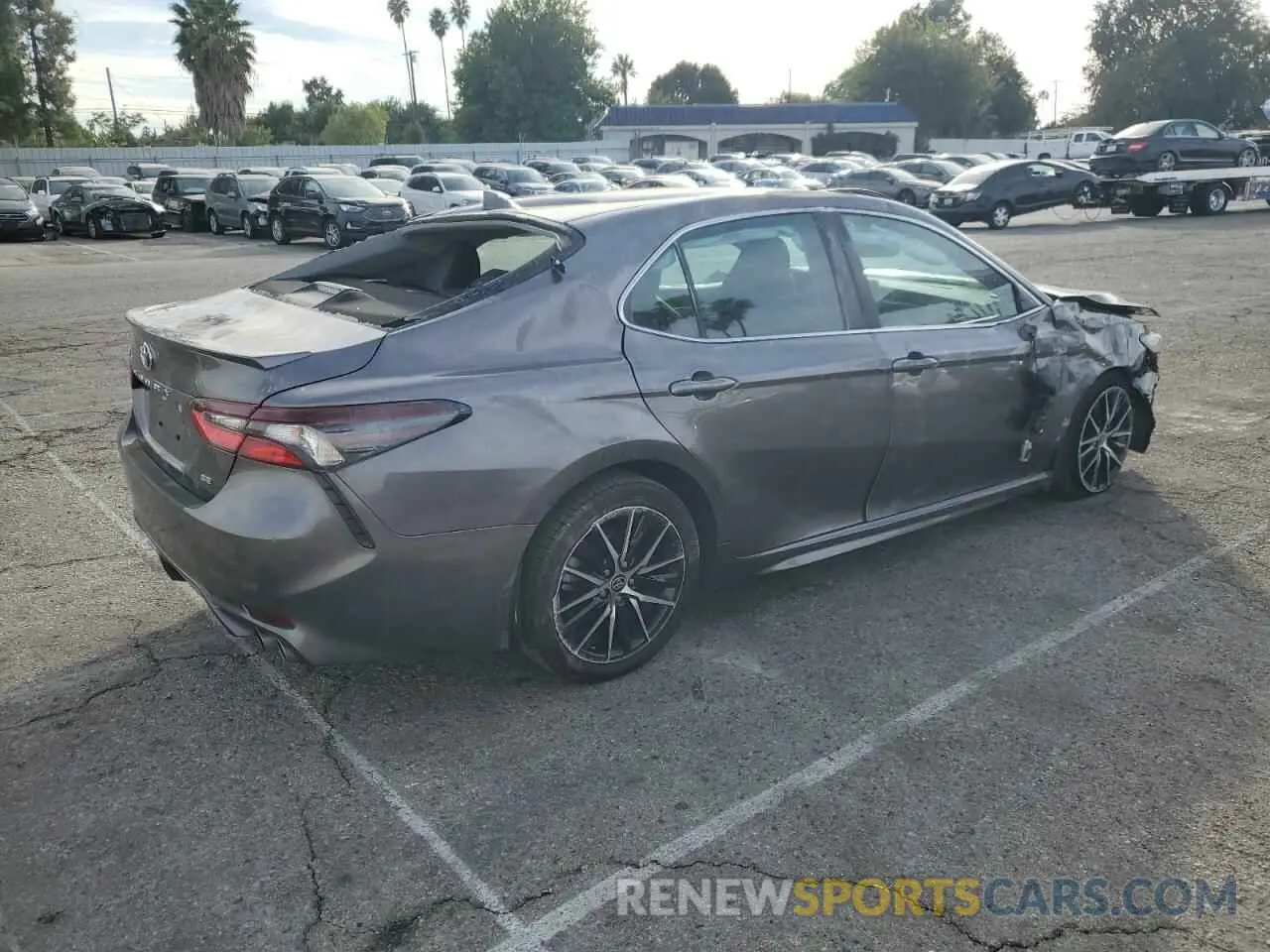 3 fotografías del automóvil dañado 4T1G11AK1PU802198 TOYOTA CAMRY 2023