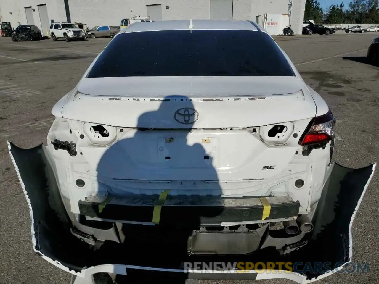 6 fotografías del automóvil dañado 4T1G11AK1PU815131 TOYOTA CAMRY 2023