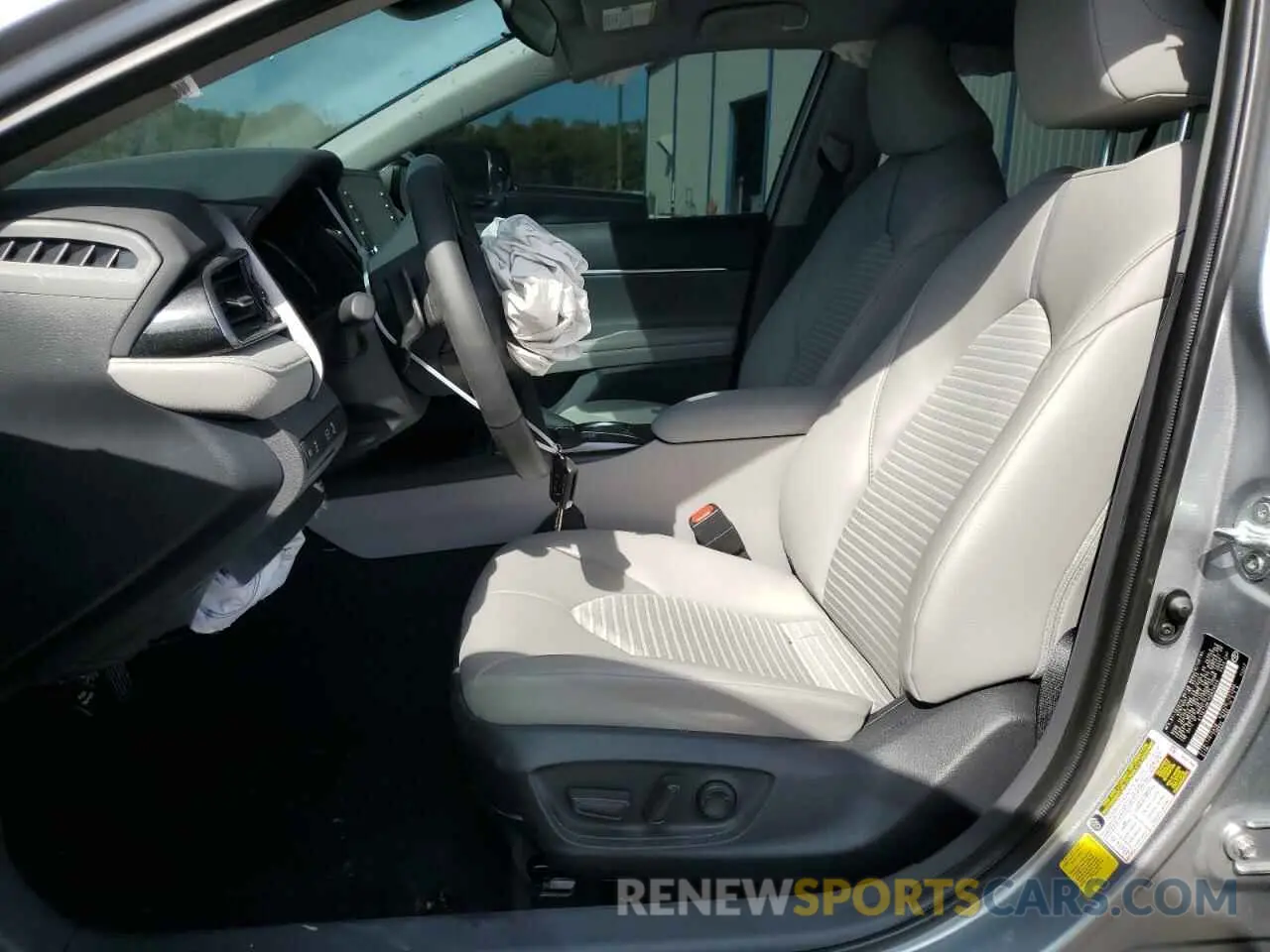 7 fotografías del automóvil dañado 4T1G11AK1PU820040 TOYOTA CAMRY 2023