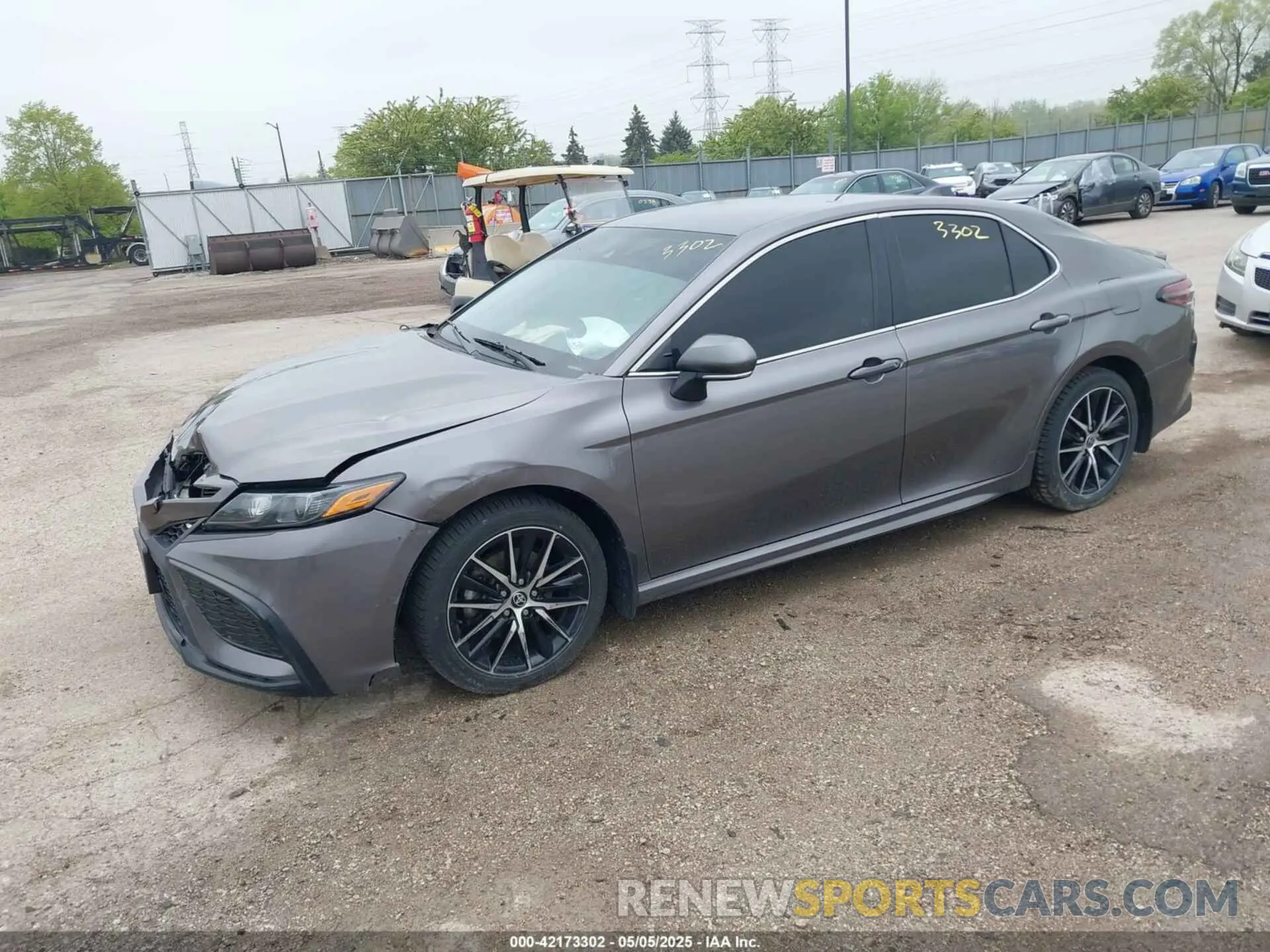2 fotografías del automóvil dañado 4T1G11AK2PU088324 TOYOTA CAMRY 2023