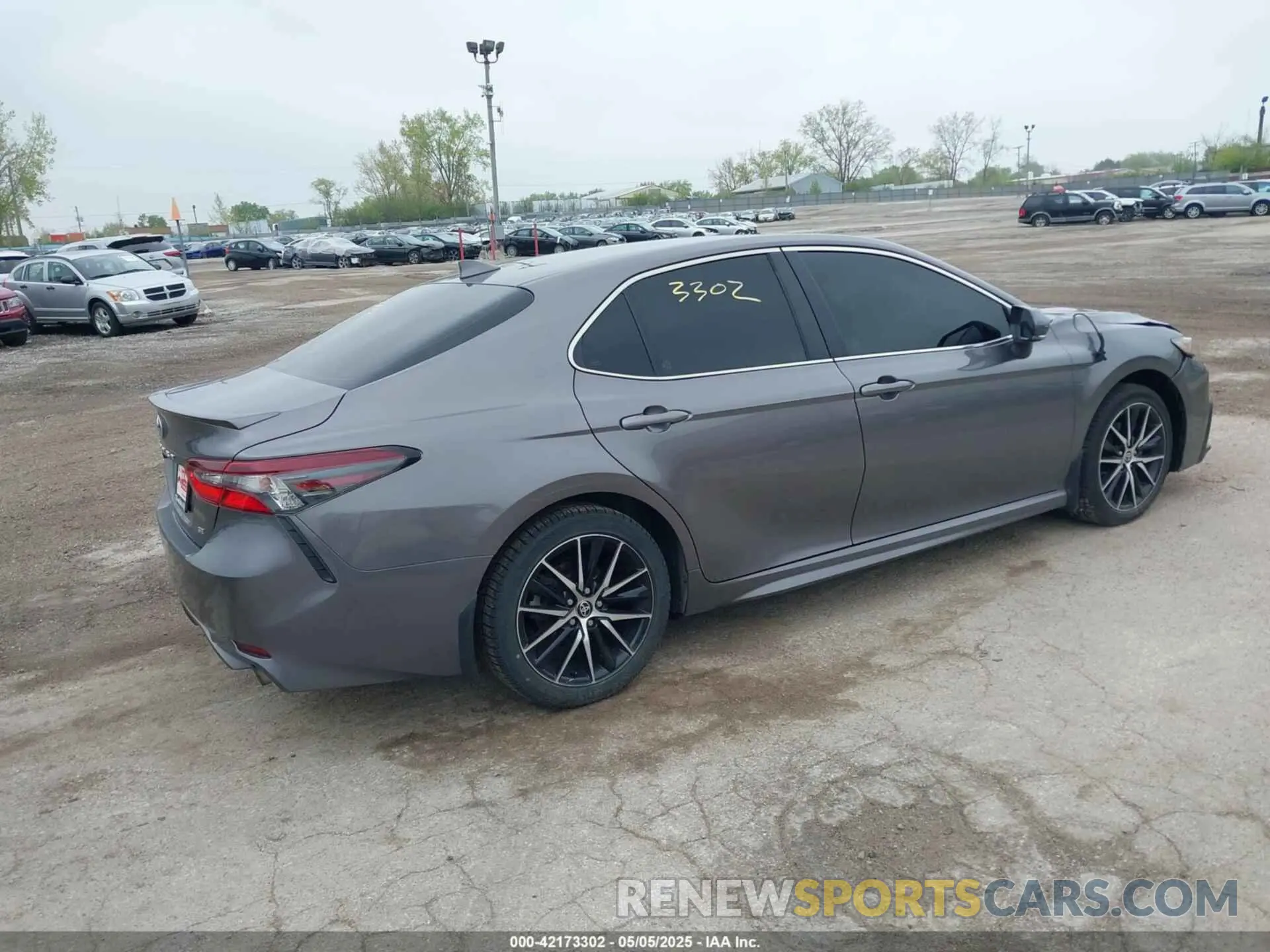4 fotografías del automóvil dañado 4T1G11AK2PU088324 TOYOTA CAMRY 2023
