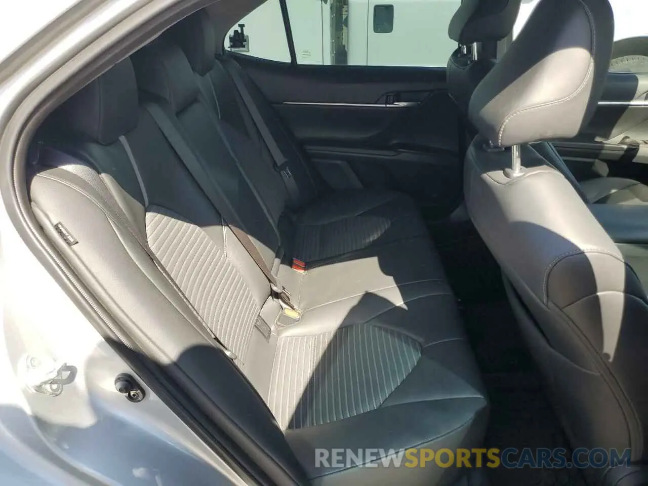 10 fotografías del automóvil dañado 4T1G11AK2PU151955 TOYOTA CAMRY 2023