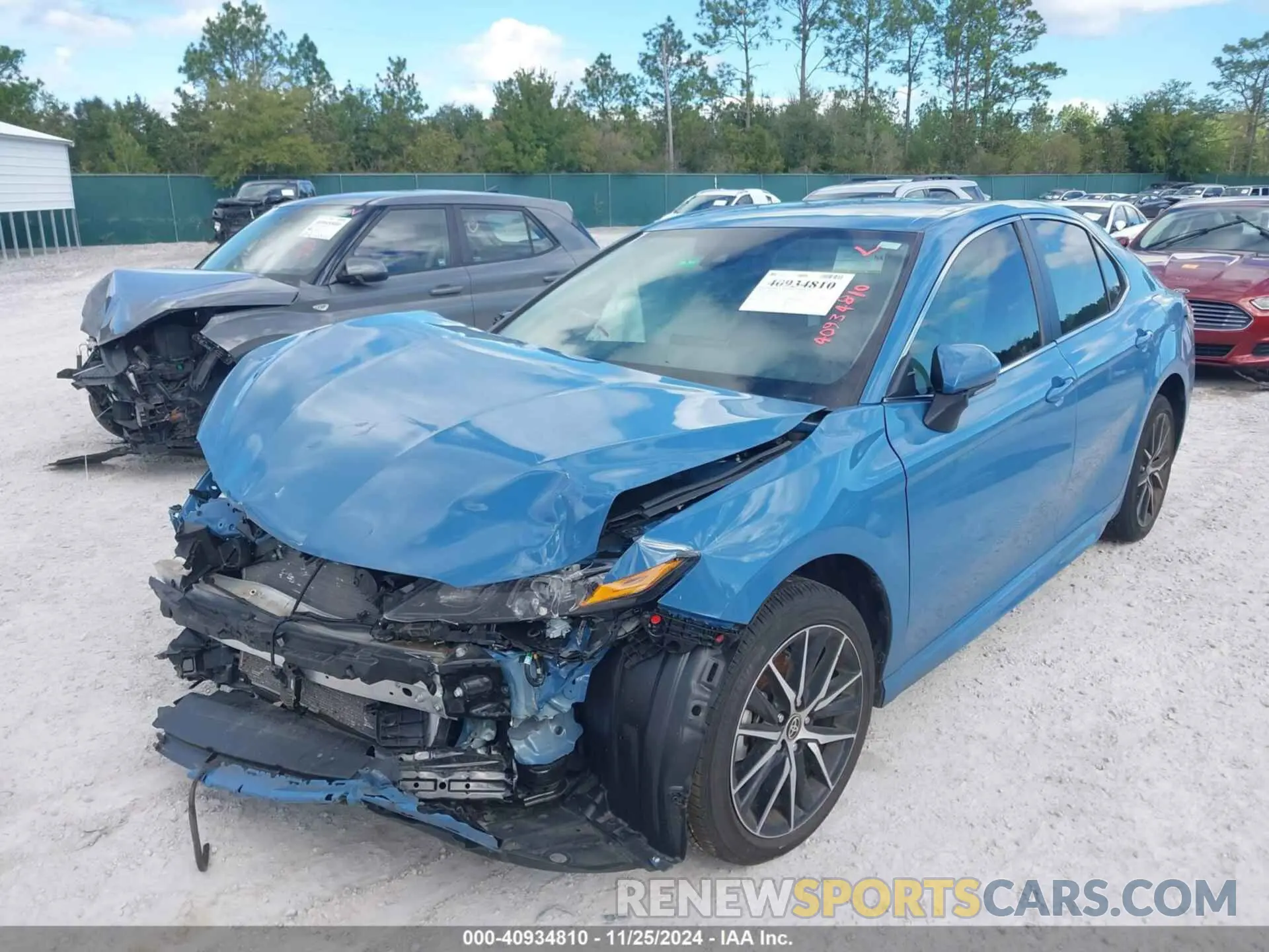 2 fotografías del automóvil dañado 4T1G11AK2PU159067 TOYOTA CAMRY 2023