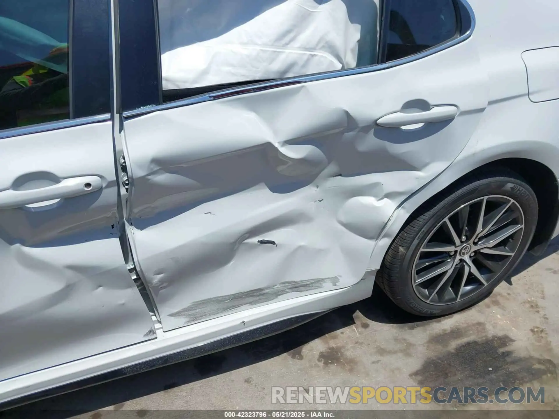 6 fotografías del automóvil dañado 4T1G11AK2PU171610 TOYOTA CAMRY 2023