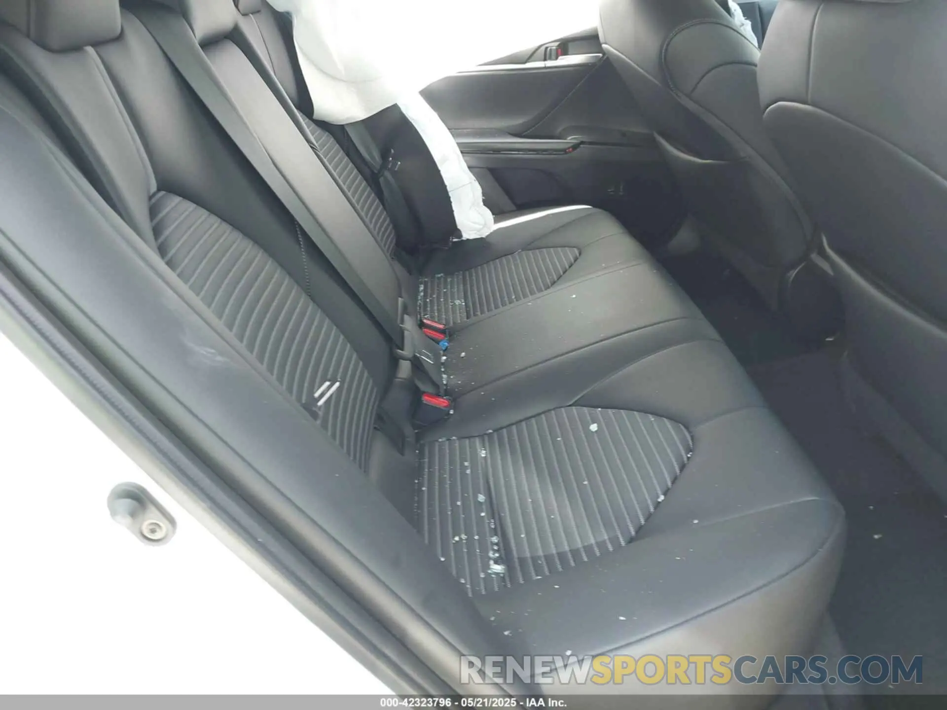 8 fotografías del automóvil dañado 4T1G11AK2PU171610 TOYOTA CAMRY 2023