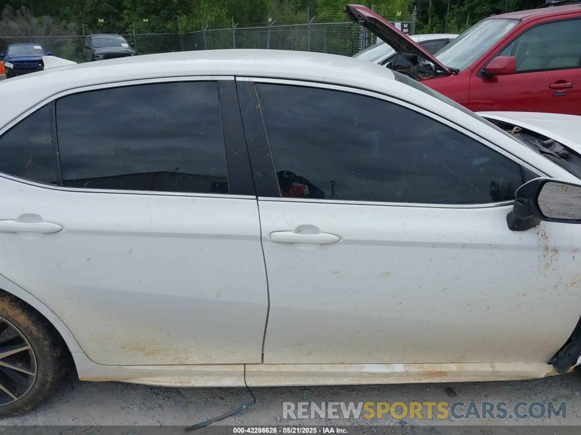 13 fotografías del automóvil dañado 4T1G11AK2PU726524 TOYOTA CAMRY 2023
