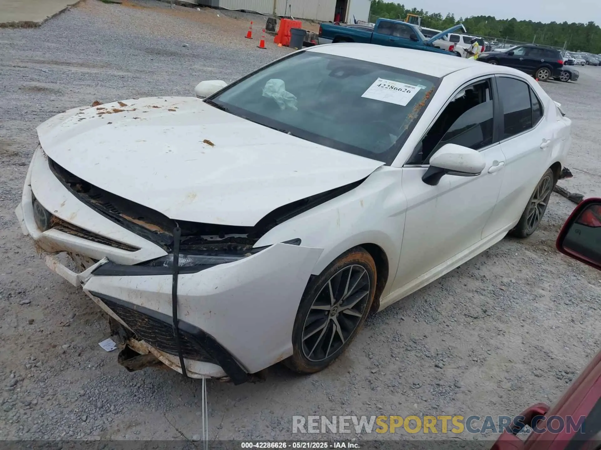2 fotografías del automóvil dañado 4T1G11AK2PU726524 TOYOTA CAMRY 2023