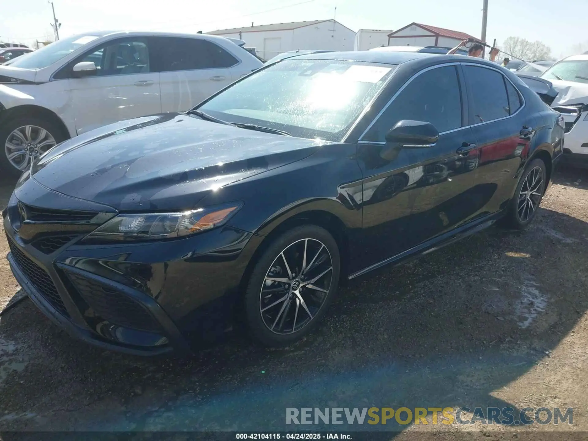 2 fotografías del automóvil dañado 4T1G11AK2PU739774 TOYOTA CAMRY 2023