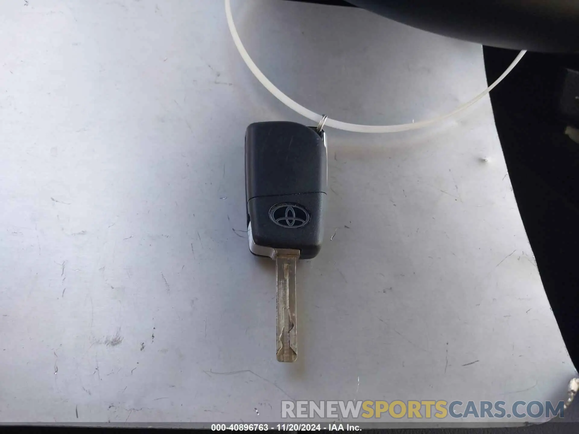 11 fotografías del automóvil dañado 4T1G11AK2PU740245 TOYOTA CAMRY 2023
