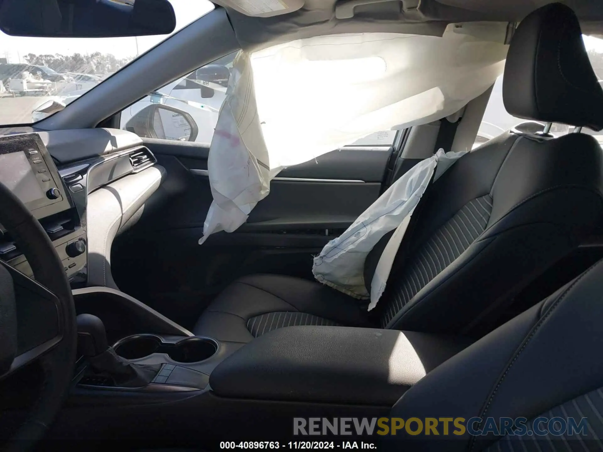 5 fotografías del automóvil dañado 4T1G11AK2PU740245 TOYOTA CAMRY 2023