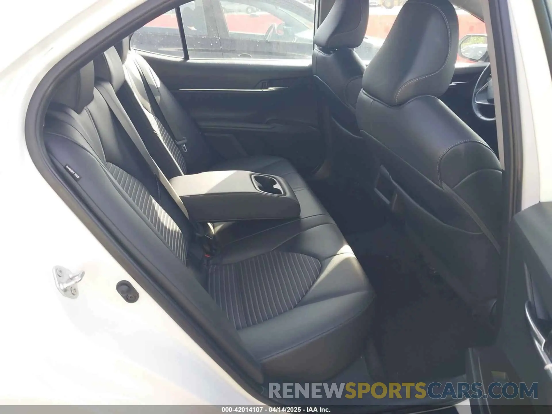 8 fotografías del automóvil dañado 4T1G11AK2PU749916 TOYOTA CAMRY 2023