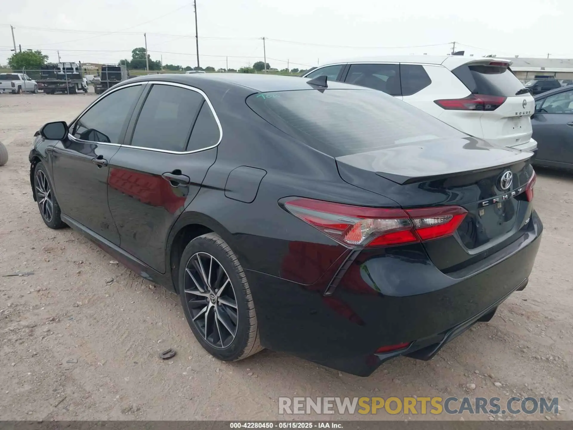 3 fotografías del automóvil dañado 4T1G11AK2PU769311 TOYOTA CAMRY 2023