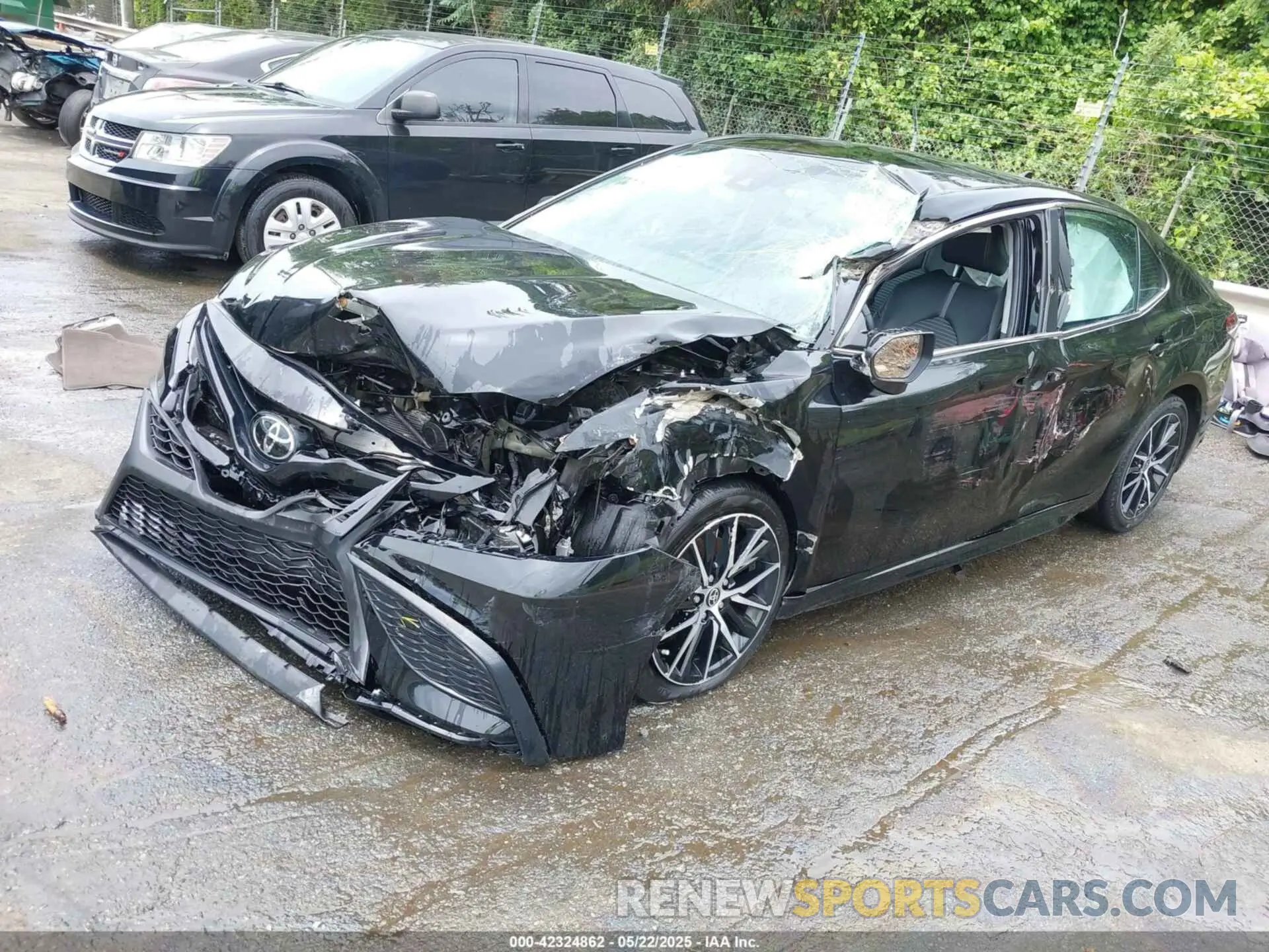 2 fotografías del automóvil dañado 4T1G11AK2PU794953 TOYOTA CAMRY 2023