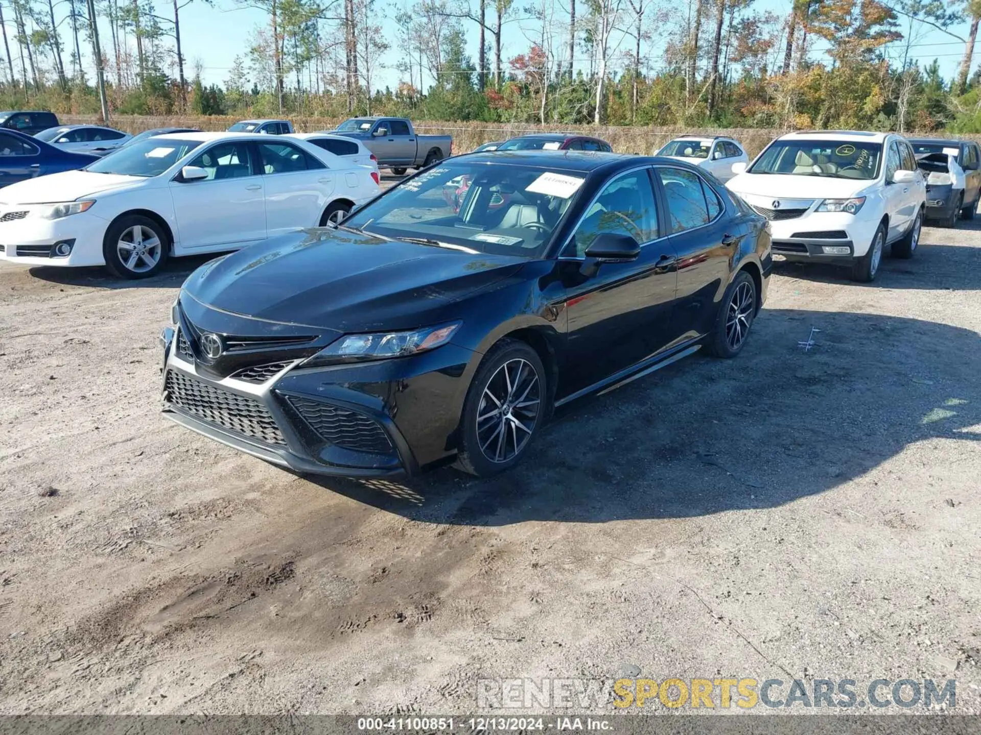 2 fotografías del automóvil dañado 4T1G11AK2PU811489 TOYOTA CAMRY 2023