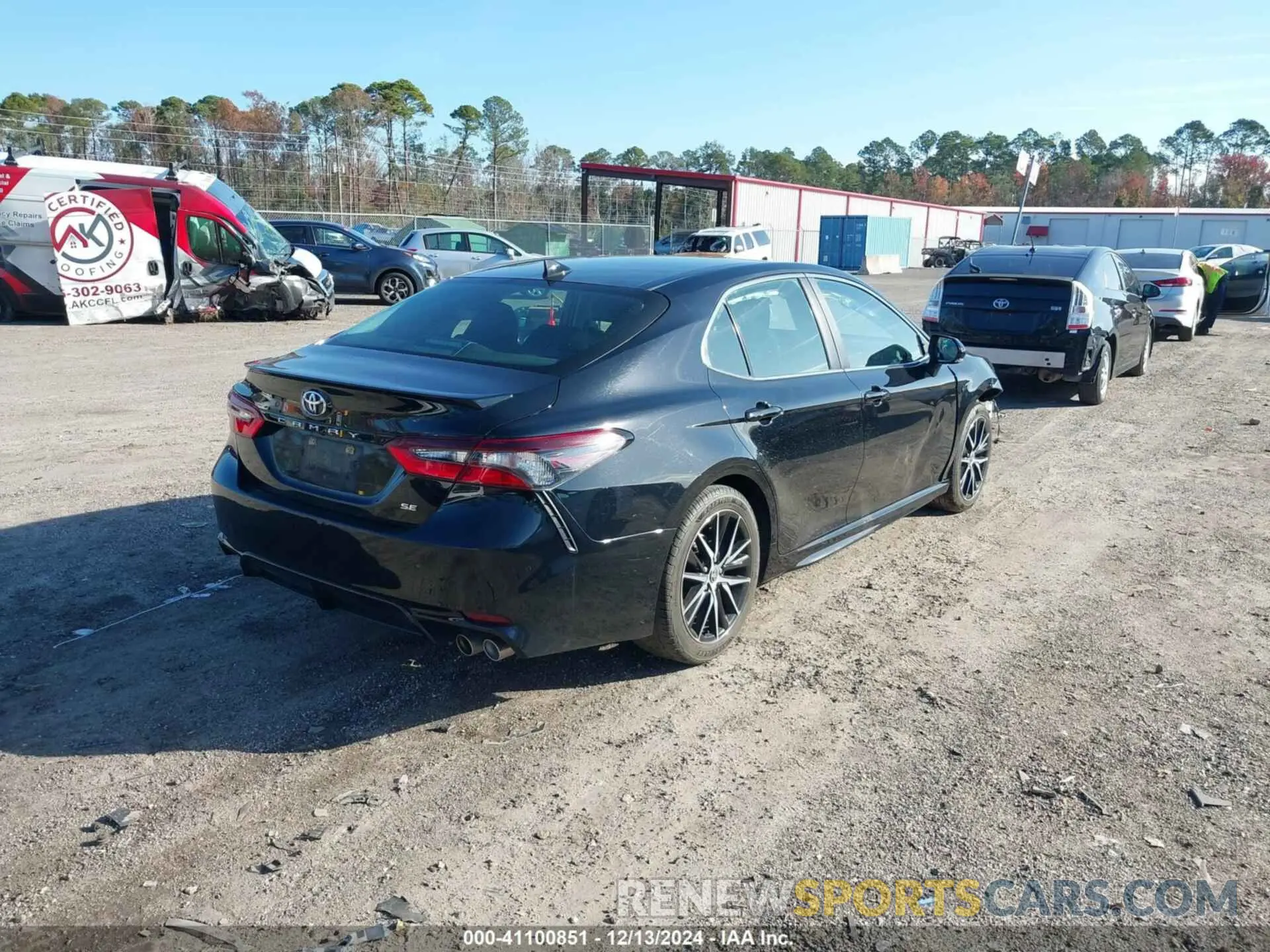 4 fotografías del automóvil dañado 4T1G11AK2PU811489 TOYOTA CAMRY 2023
