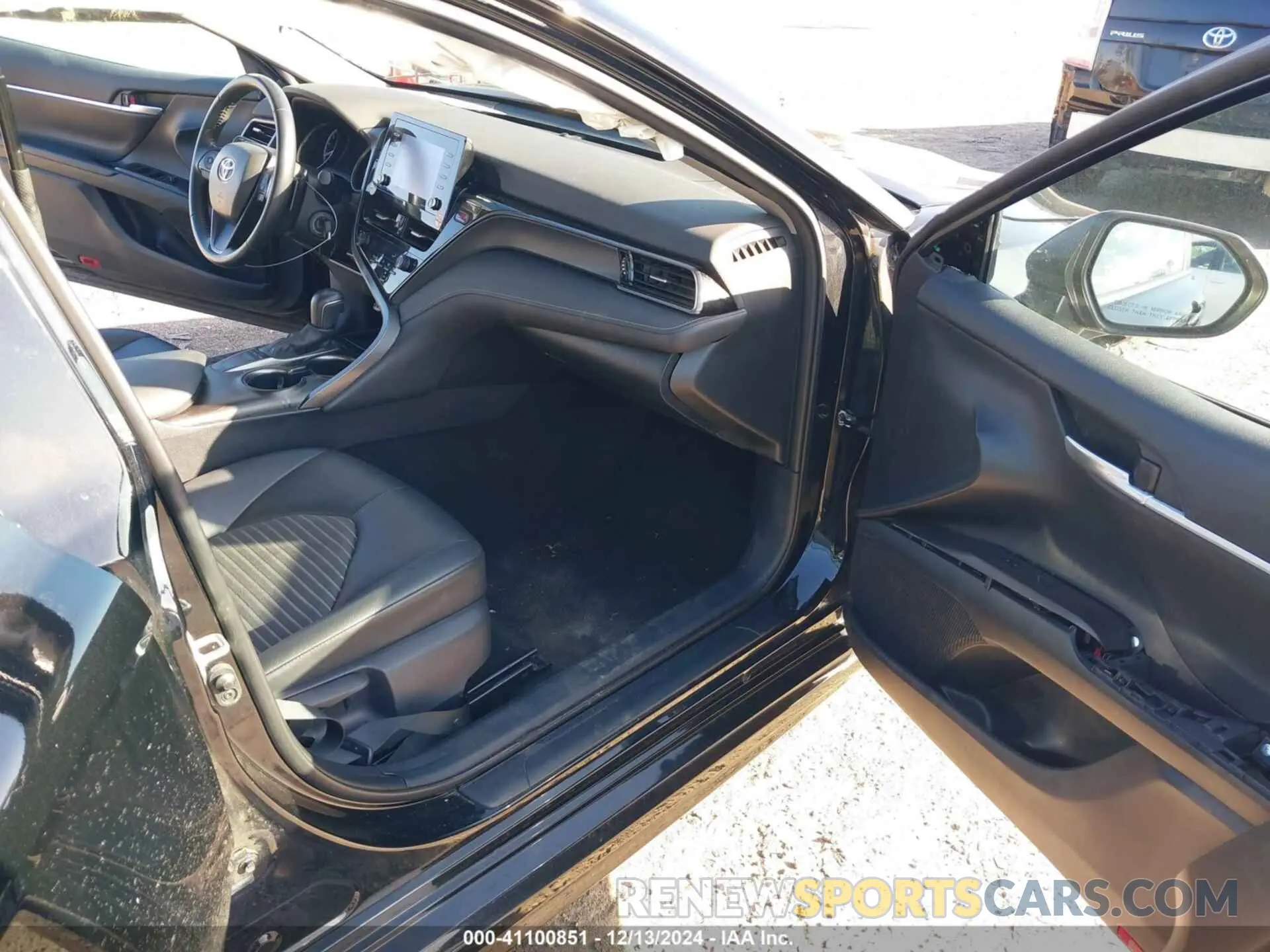 5 fotografías del automóvil dañado 4T1G11AK2PU811489 TOYOTA CAMRY 2023