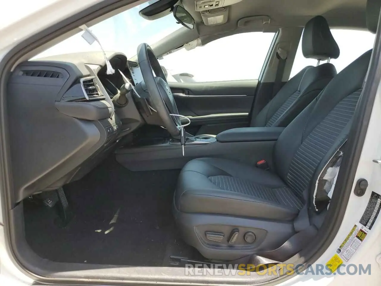 7 fotografías del automóvil dañado 4T1G11AK2PU821083 TOYOTA CAMRY 2023