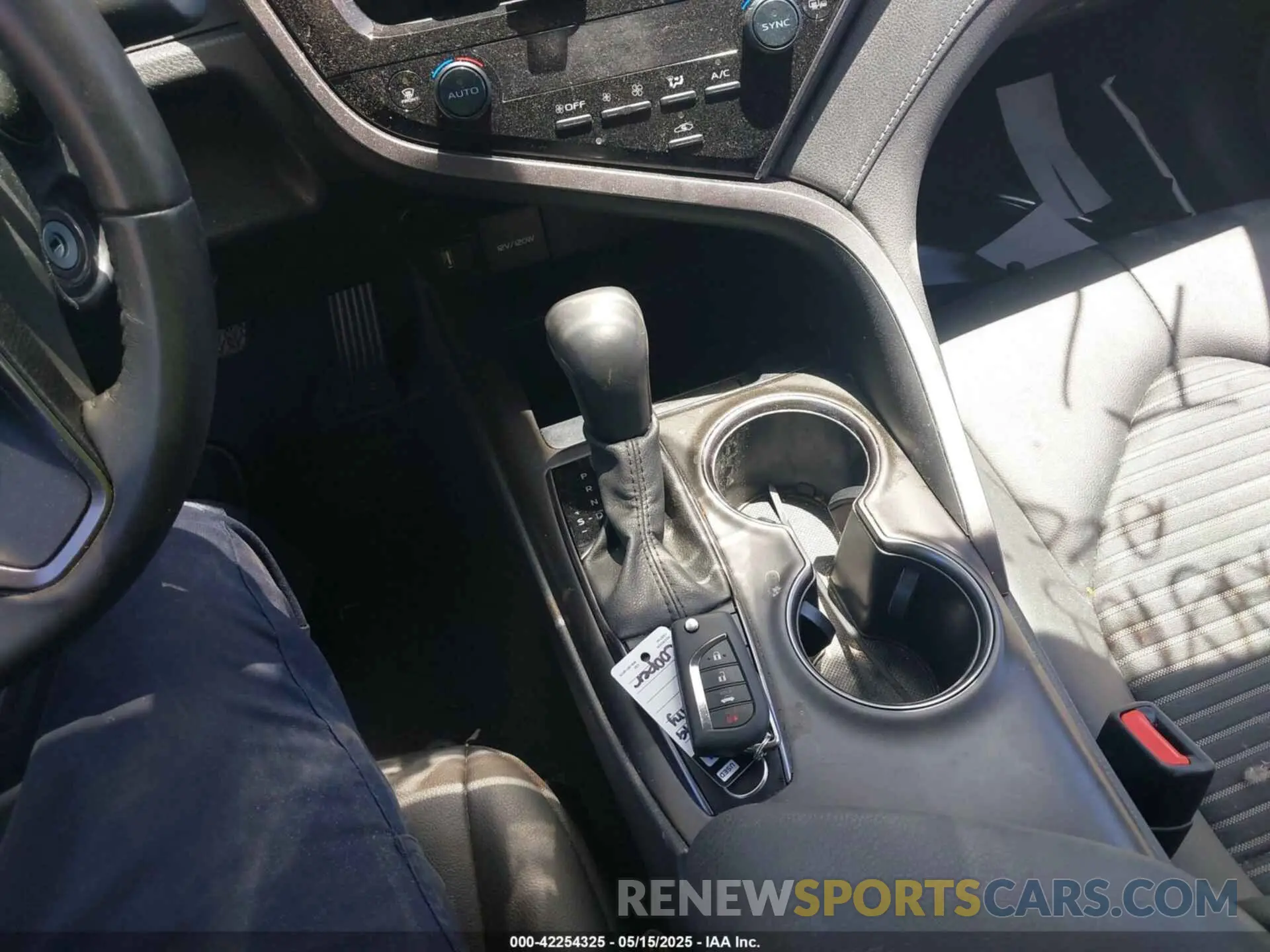11 fotografías del automóvil dañado 4T1G11AK2PU826154 TOYOTA CAMRY 2023