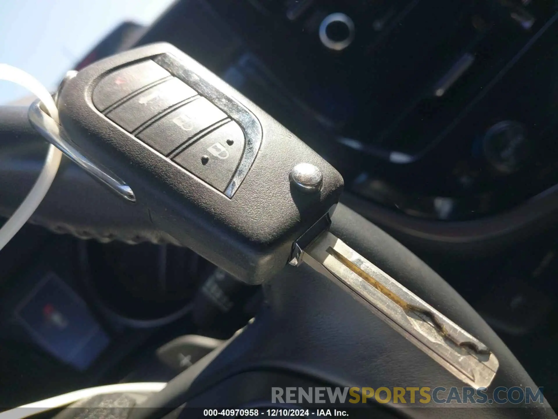 11 fotografías del automóvil dañado 4T1G11AK2PU826199 TOYOTA CAMRY 2023