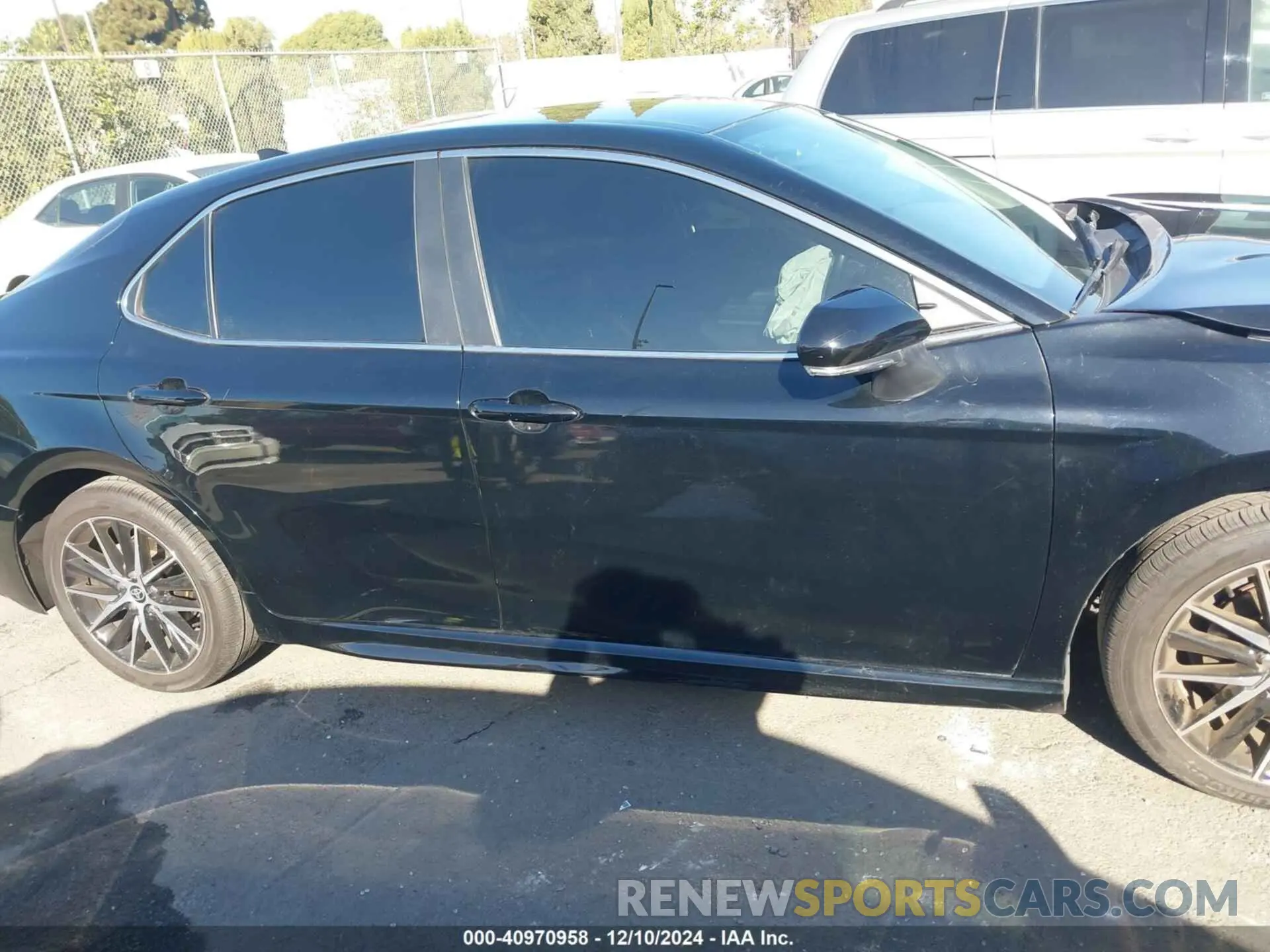 13 fotografías del automóvil dañado 4T1G11AK2PU826199 TOYOTA CAMRY 2023