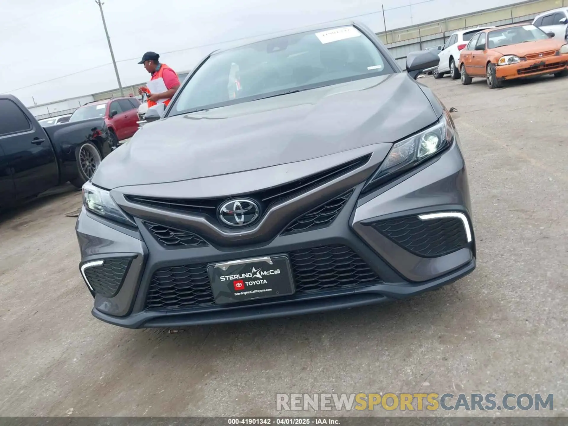 12 fotografías del automóvil dañado 4T1G11AK2PU835050 TOYOTA CAMRY 2023
