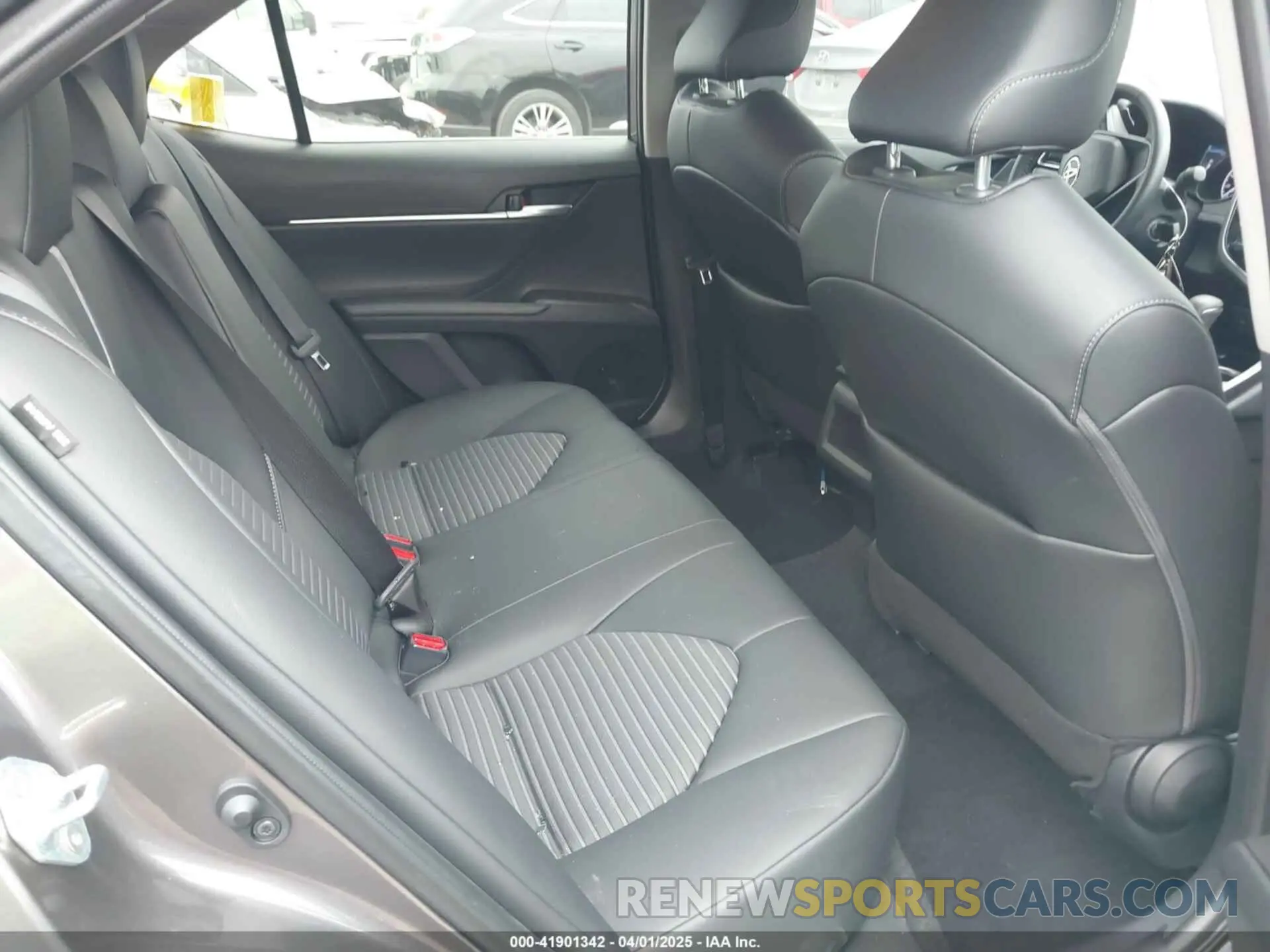 8 fotografías del automóvil dañado 4T1G11AK2PU835050 TOYOTA CAMRY 2023
