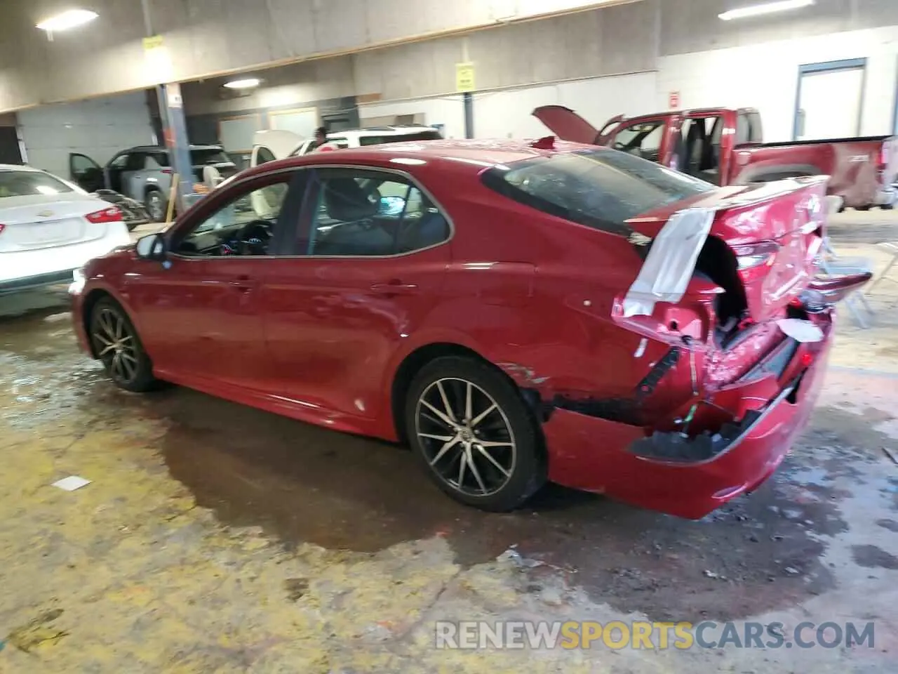 2 fotografías del automóvil dañado 4T1G11AK3PU078529 TOYOTA CAMRY 2023
