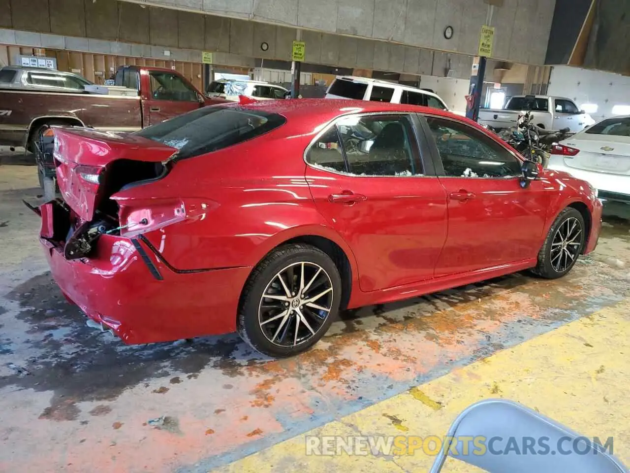 3 fotografías del automóvil dañado 4T1G11AK3PU078529 TOYOTA CAMRY 2023