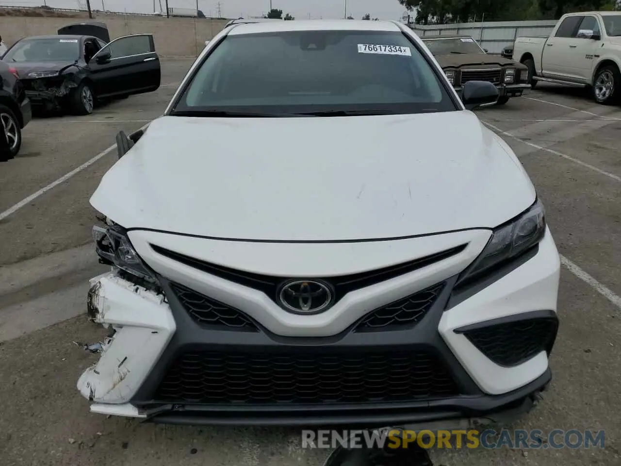 5 fotografías del automóvil dañado 4T1G11AK3PU113070 TOYOTA CAMRY 2023