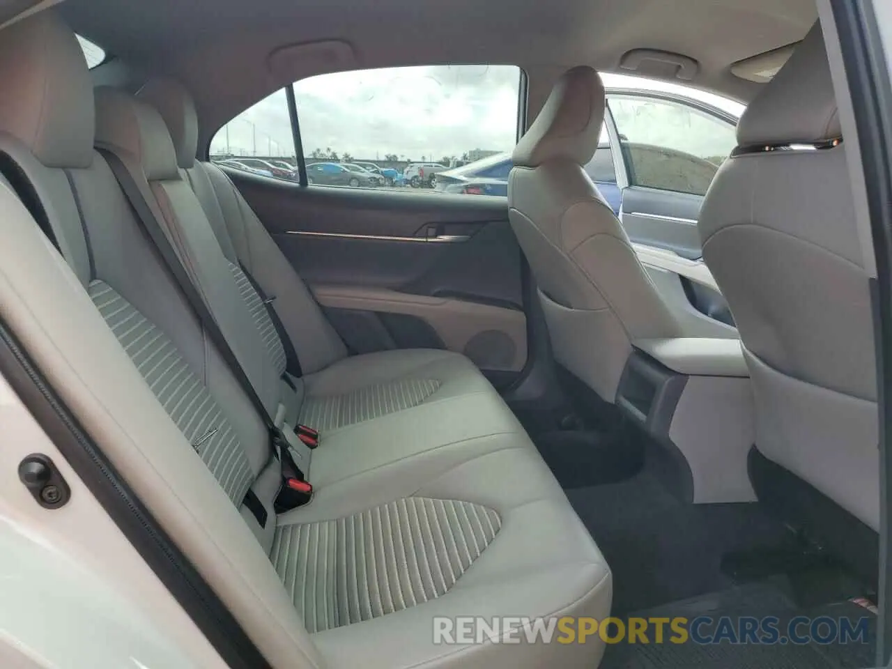 10 fotografías del automóvil dañado 4T1G11AK3PU113506 TOYOTA CAMRY 2023