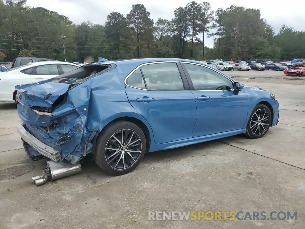 3 fotografías del automóvil dañado 4T1G11AK3PU120682 TOYOTA CAMRY 2023