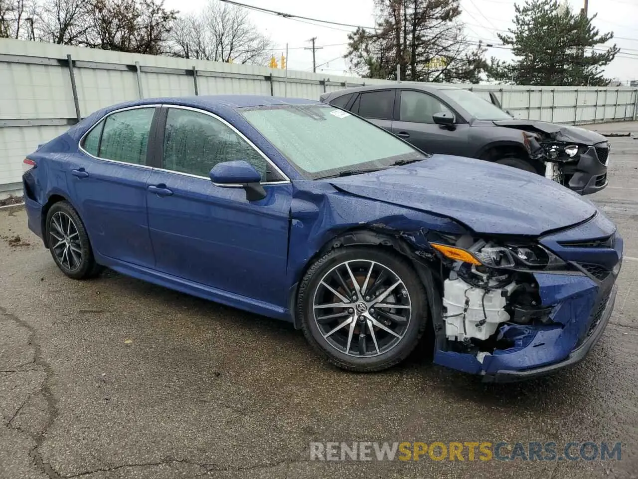 4 fotografías del automóvil dañado 4T1G11AK3PU131181 TOYOTA CAMRY 2023