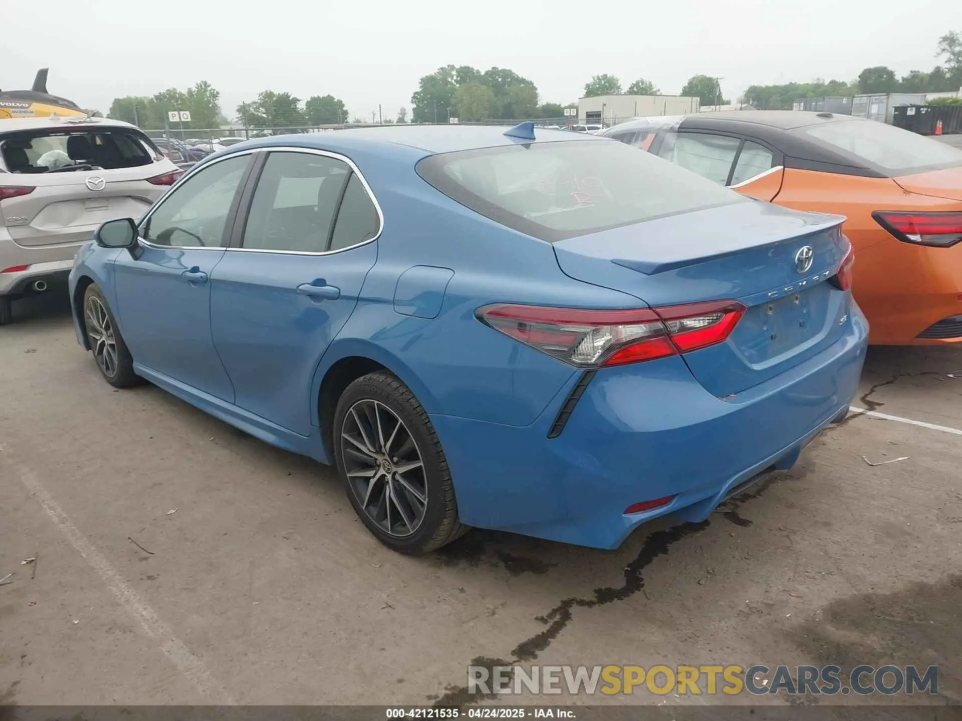 14 fotografías del automóvil dañado 4T1G11AK3PU172927 TOYOTA CAMRY 2023