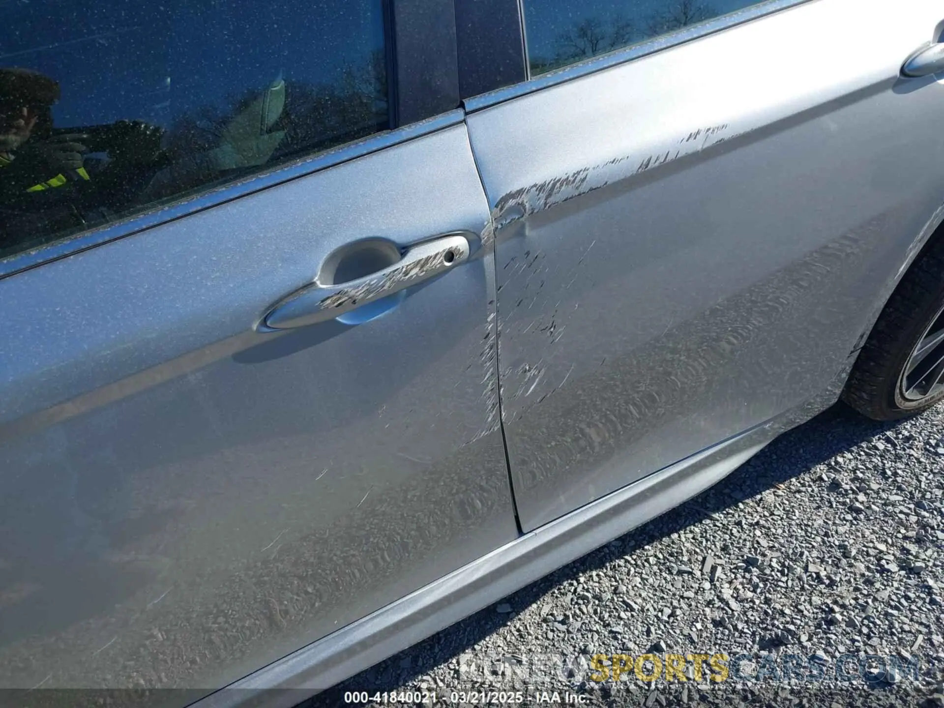 14 fotografías del automóvil dañado 4T1G11AK3PU720599 TOYOTA CAMRY 2023