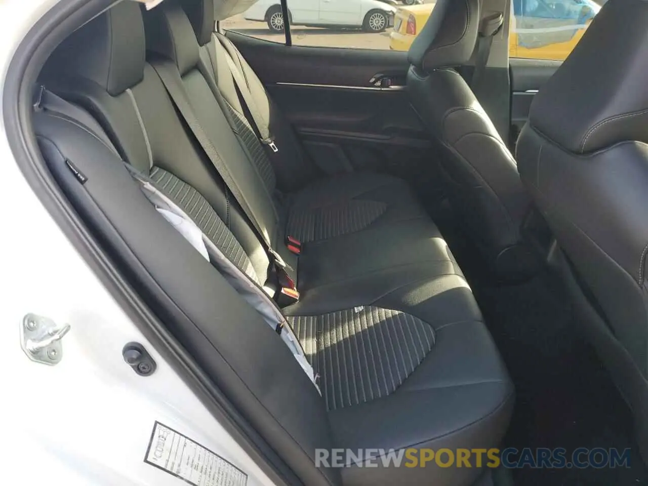 10 fotografías del automóvil dañado 4T1G11AK3PU723521 TOYOTA CAMRY 2023