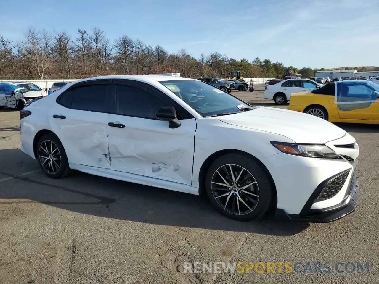 4 fotografías del automóvil dañado 4T1G11AK3PU723521 TOYOTA CAMRY 2023