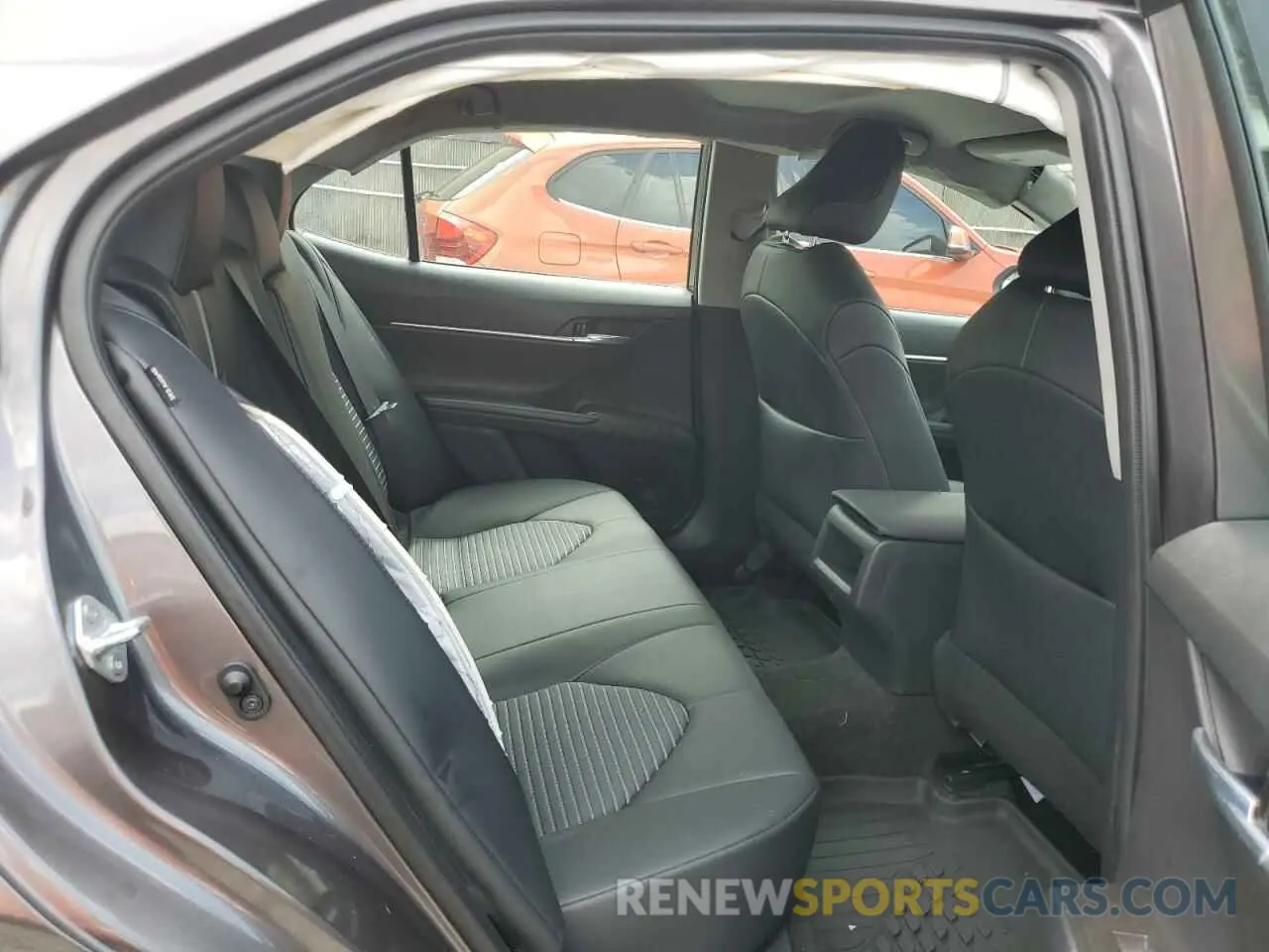 10 fotografías del automóvil dañado 4T1G11AK3PU740755 TOYOTA CAMRY 2023