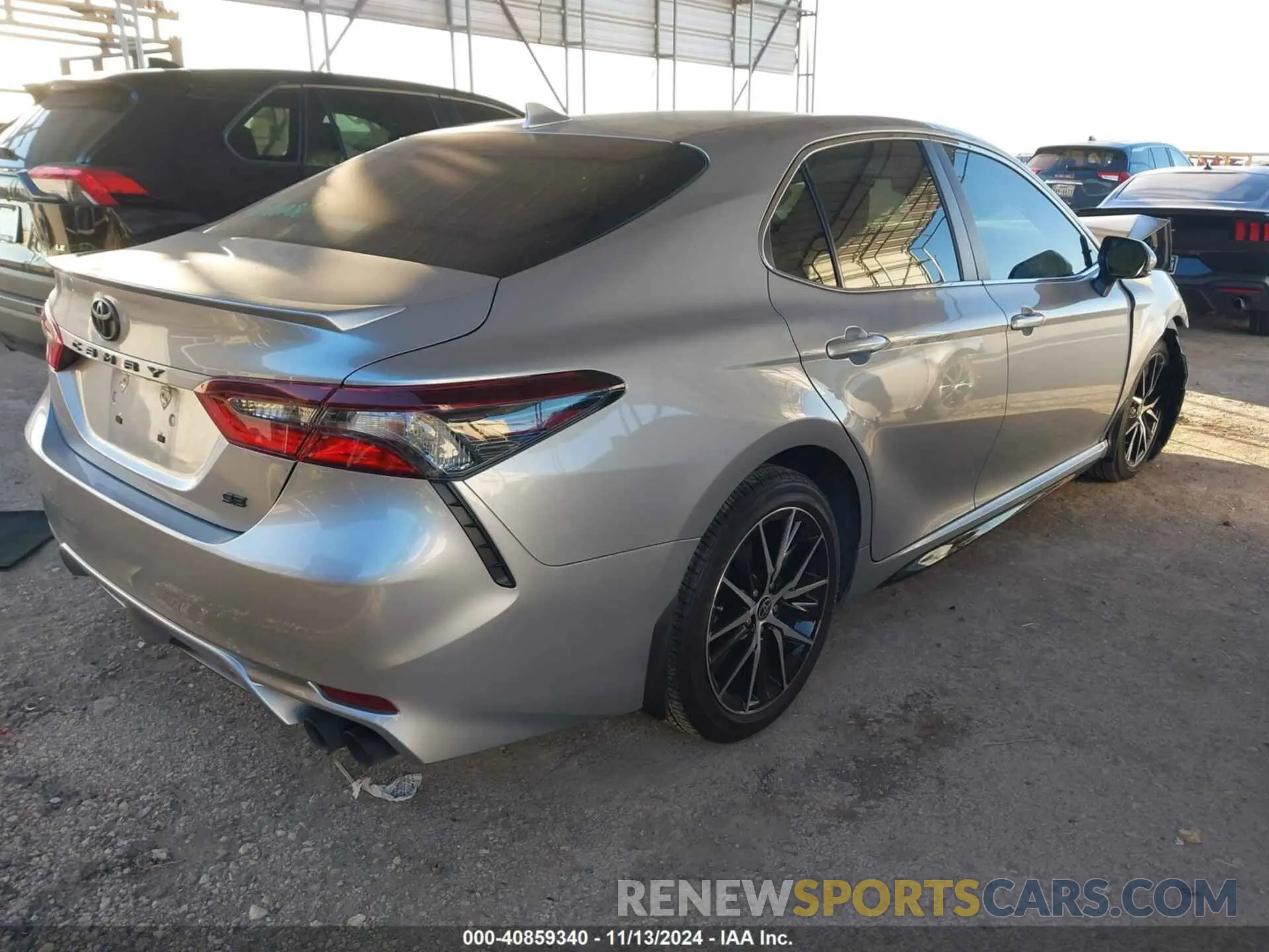 4 fotografías del automóvil dañado 4T1G11AK3PU741470 TOYOTA CAMRY 2023