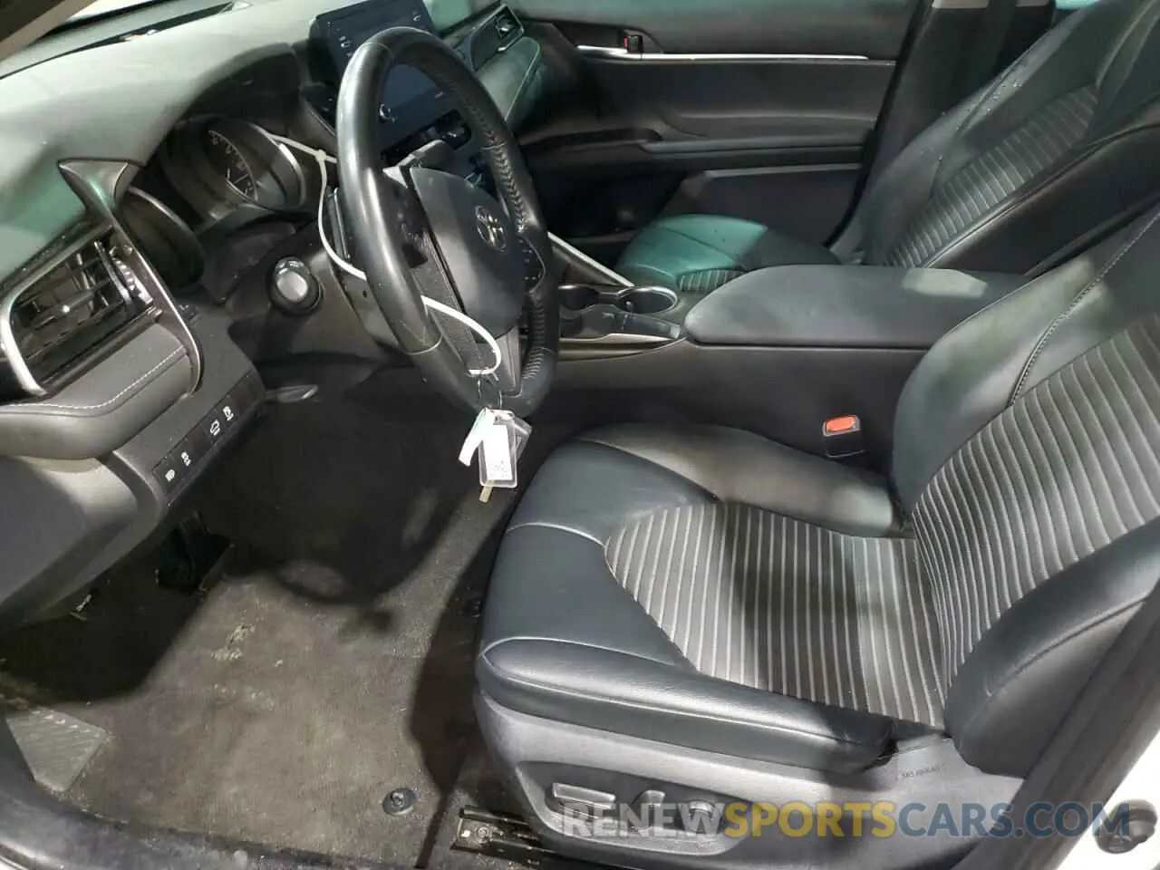 7 fotografías del automóvil dañado 4T1G11AK3PU743347 TOYOTA CAMRY 2023