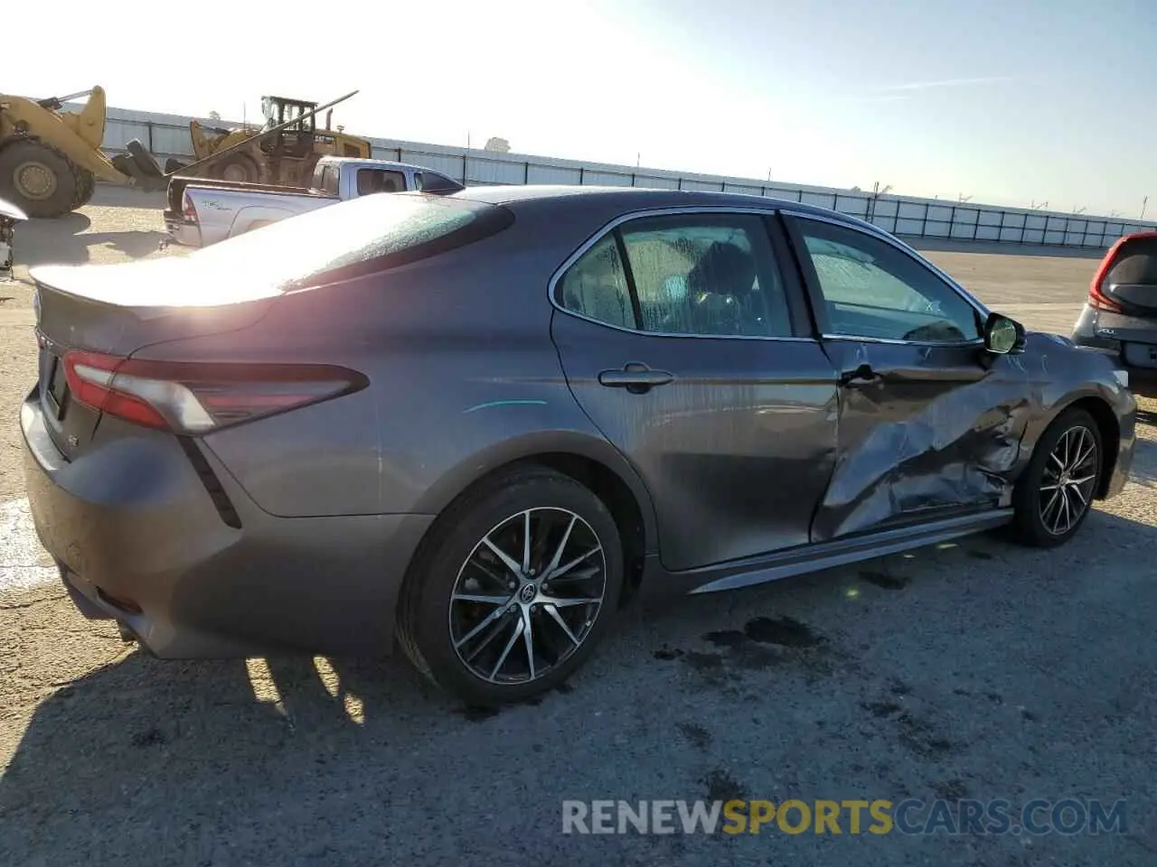 3 fotografías del automóvil dañado 4T1G11AK3PU769155 TOYOTA CAMRY 2023