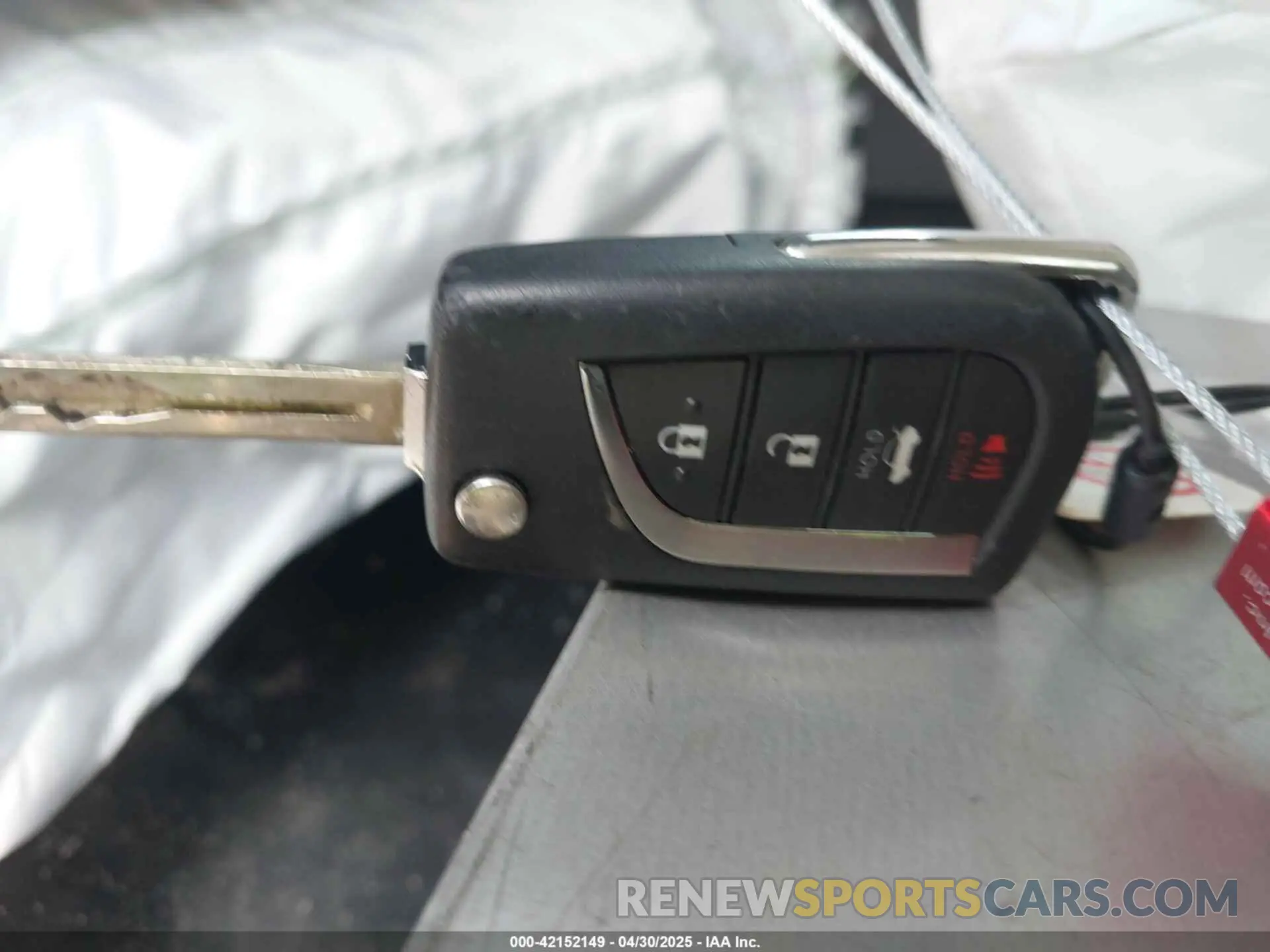11 fotografías del automóvil dañado 4T1G11AK3PU784979 TOYOTA CAMRY 2023