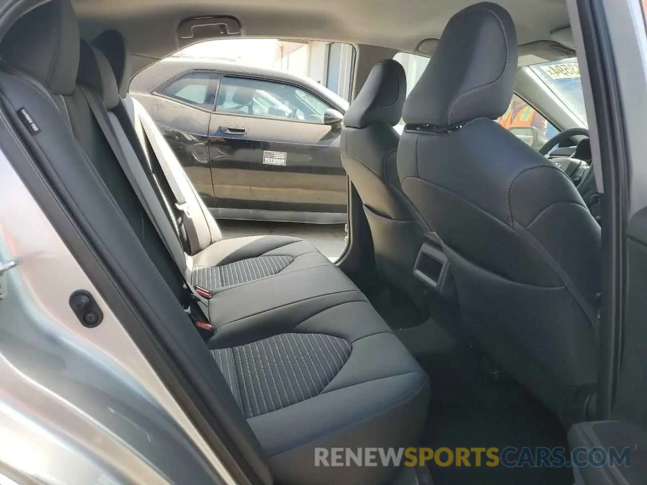 10 fotografías del automóvil dañado 4T1G11AK3PU800355 TOYOTA CAMRY 2023