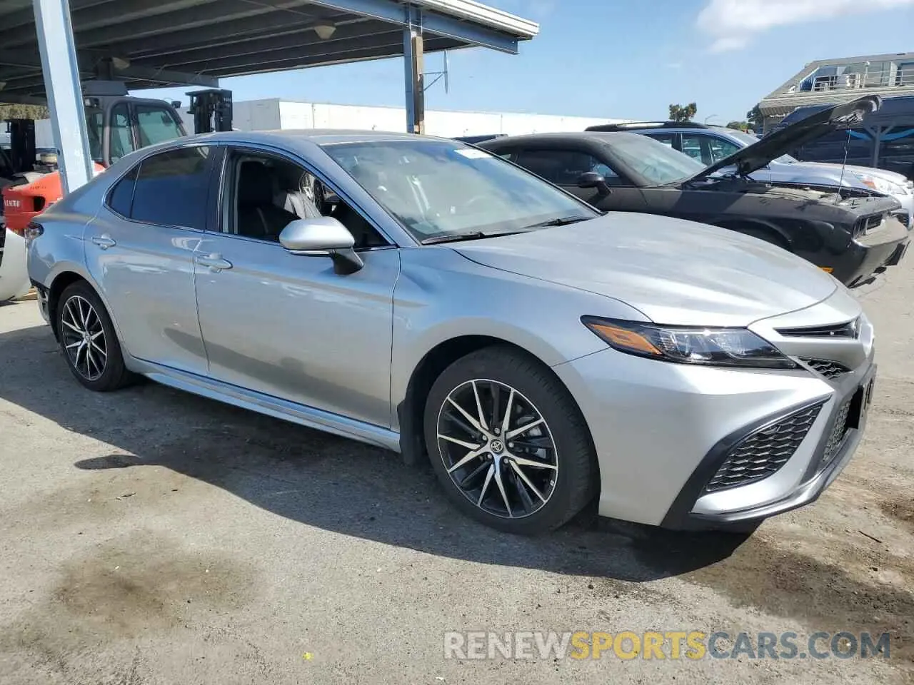 4 fotografías del automóvil dañado 4T1G11AK3PU800355 TOYOTA CAMRY 2023