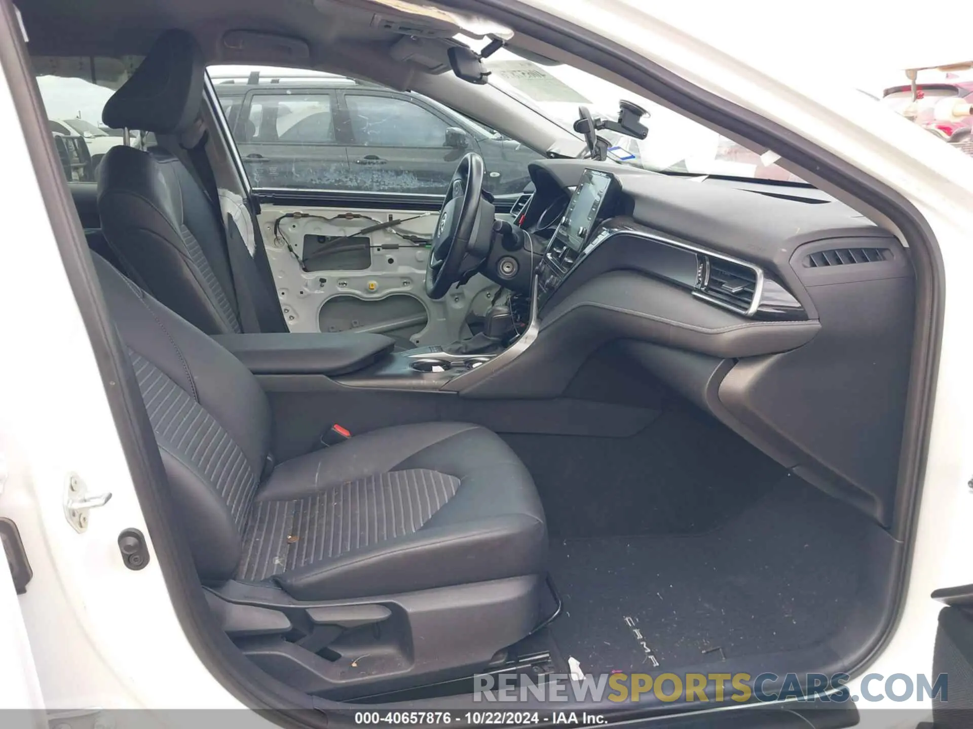 5 fotografías del automóvil dañado 4T1G11AK3PU818242 TOYOTA CAMRY 2023
