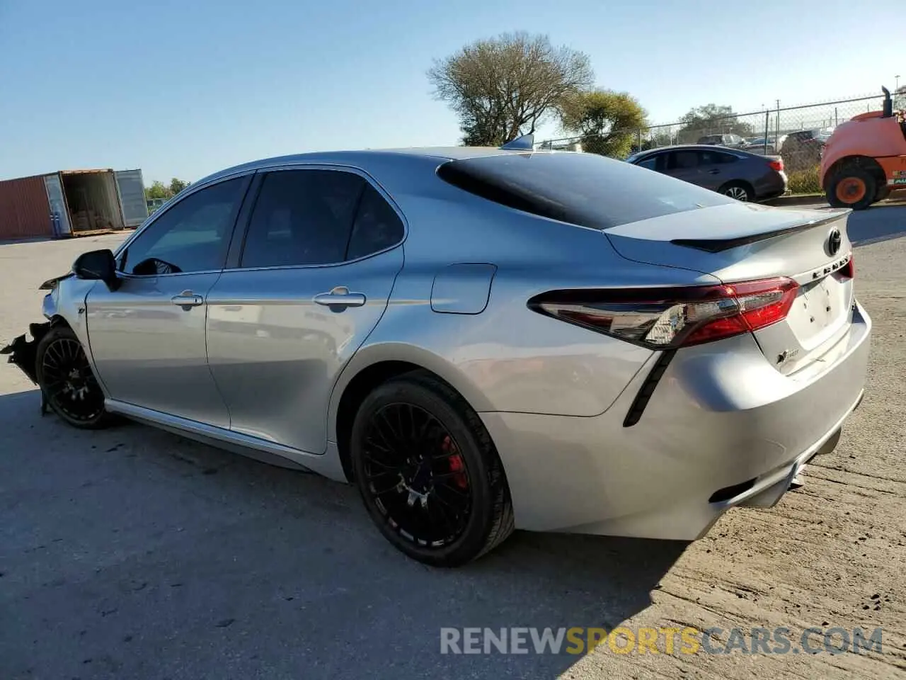 2 fotografías del automóvil dañado 4T1G11AK3PU821299 TOYOTA CAMRY 2023