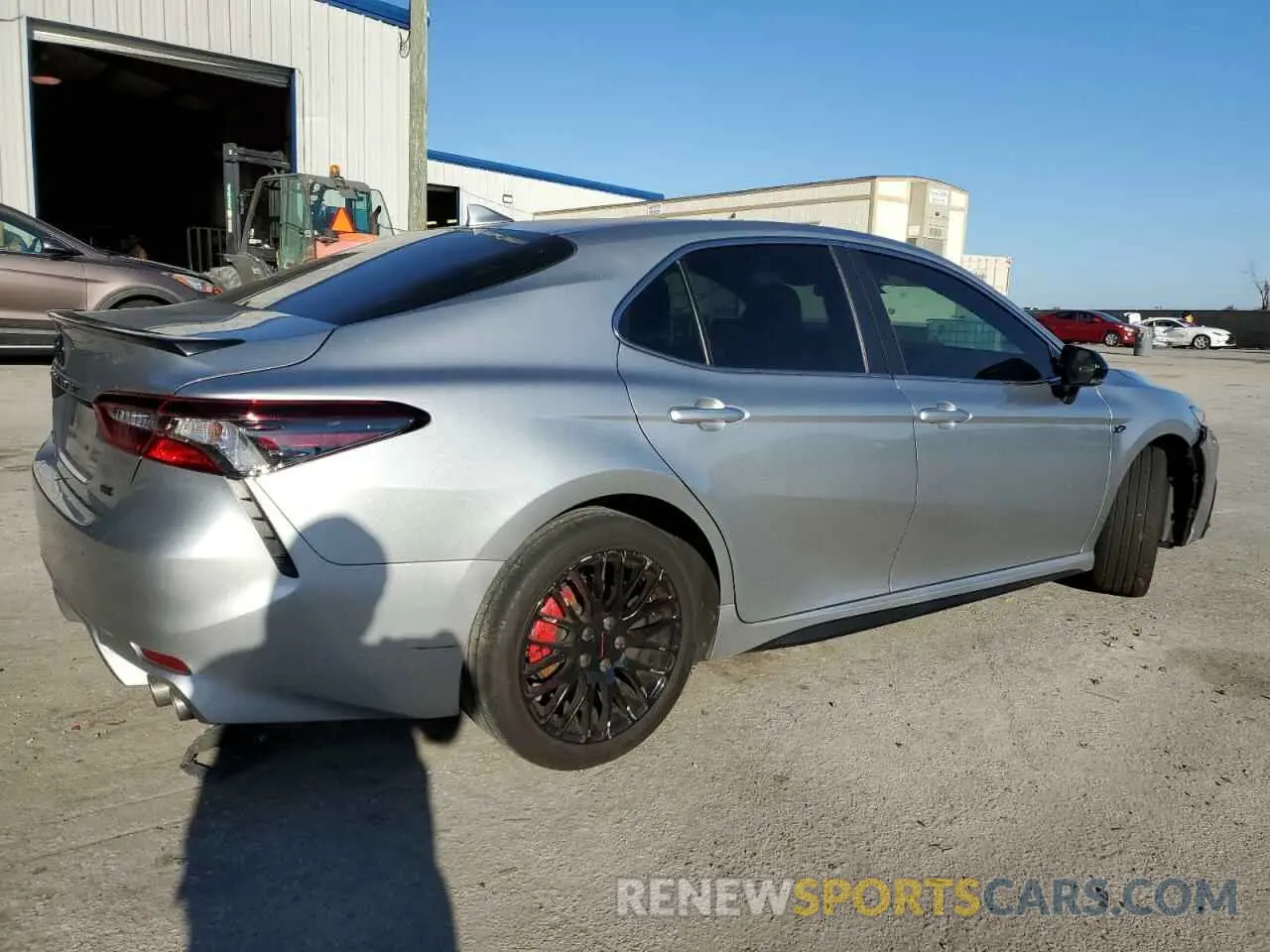 3 fotografías del automóvil dañado 4T1G11AK3PU821299 TOYOTA CAMRY 2023
