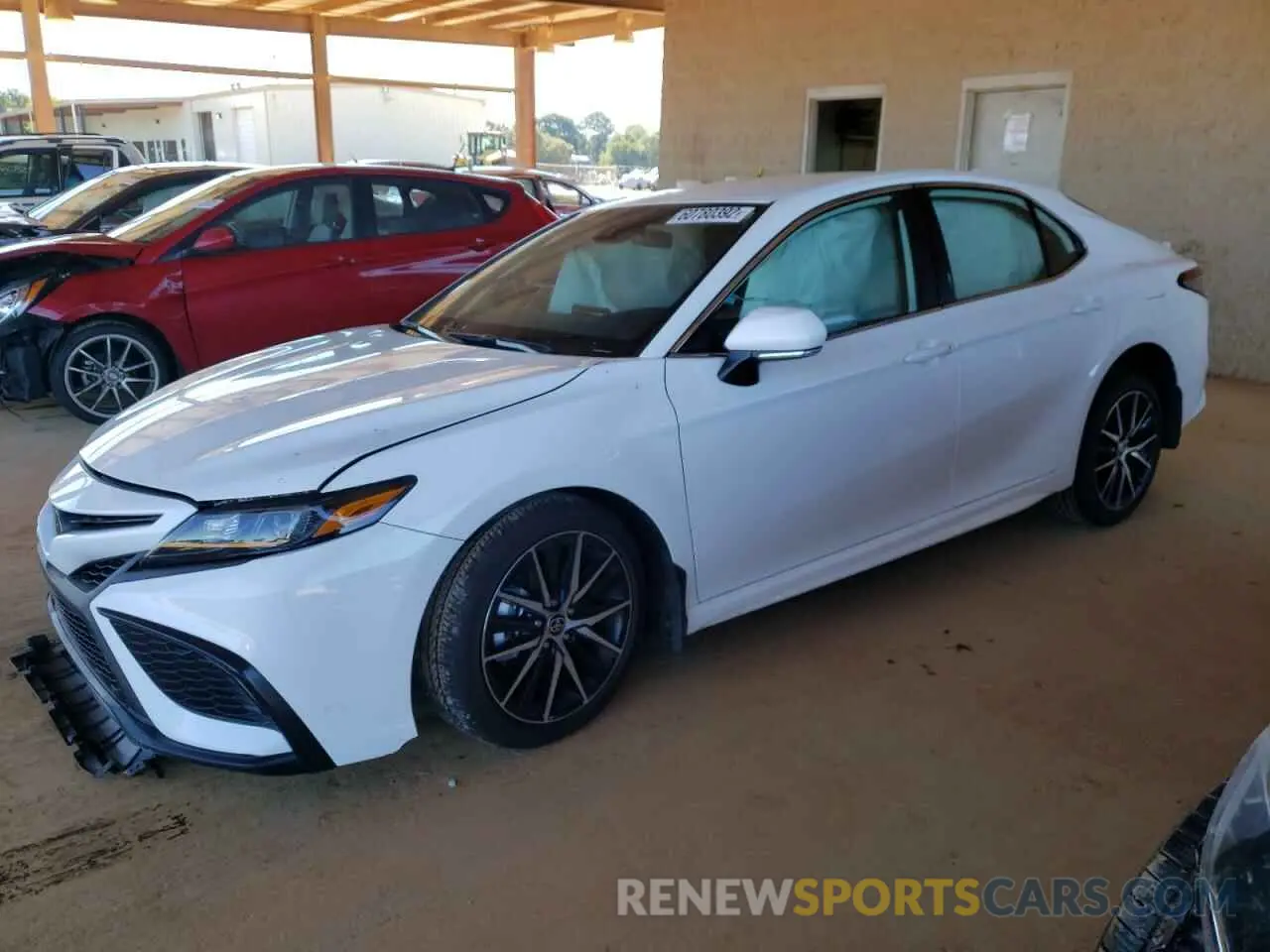 2 fotografías del automóvil dañado 4T1G11AK4PU079334 TOYOTA CAMRY 2023
