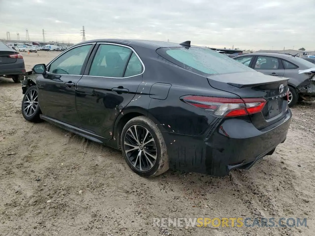 2 fotografías del automóvil dañado 4T1G11AK4PU117113 TOYOTA CAMRY 2023